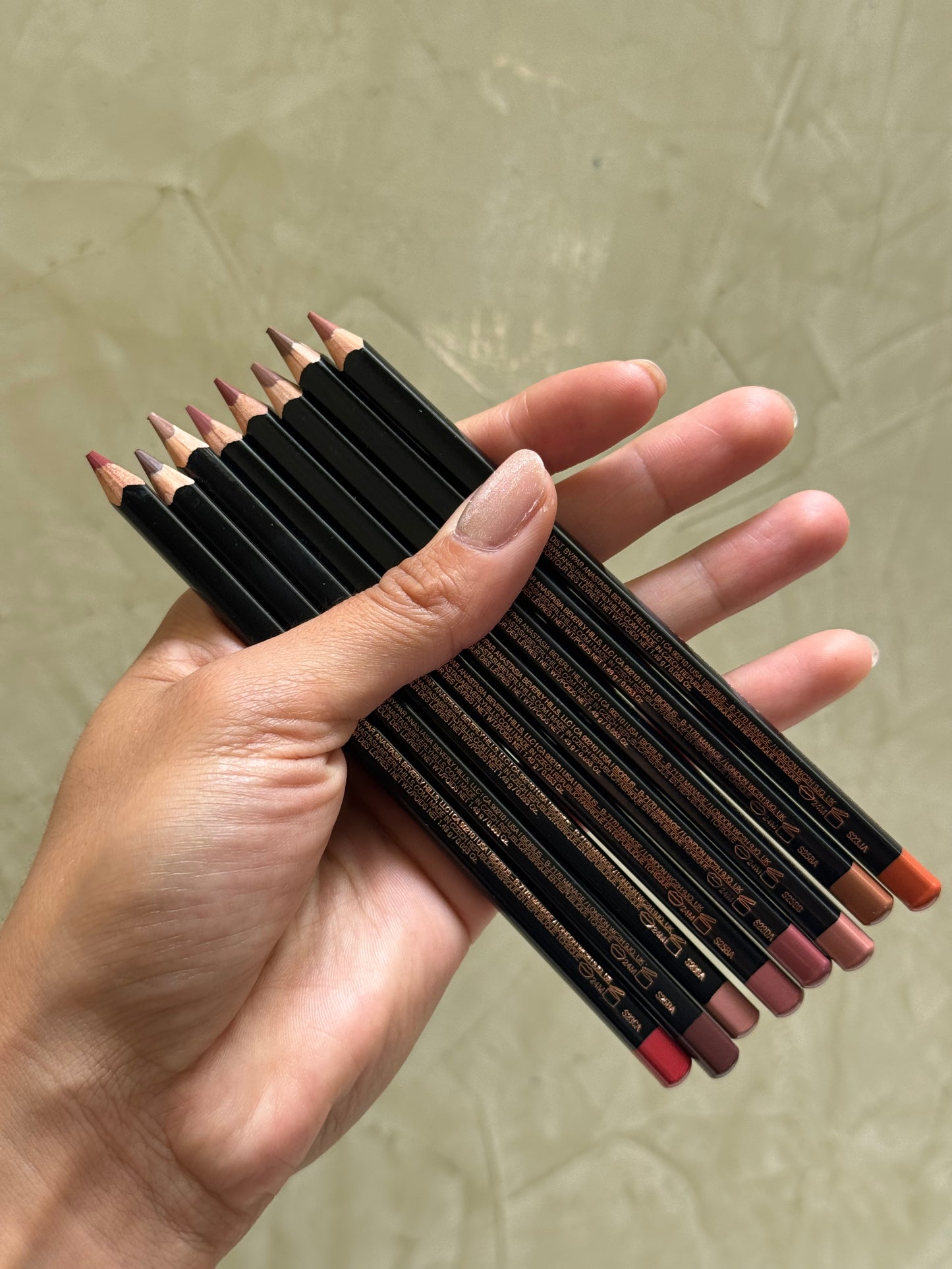 Anastasia Beverly Hills Velvety-Matte Precision Shaping Lip Liner