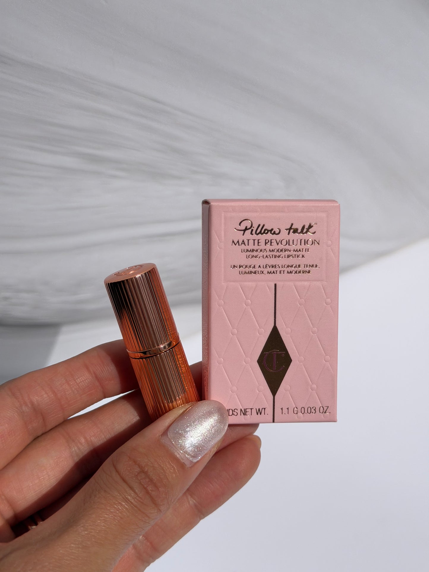 Mini Charlotte Tilbury Matte Revolution Hydrating Lipstick Tono- Pillow Talk Medium