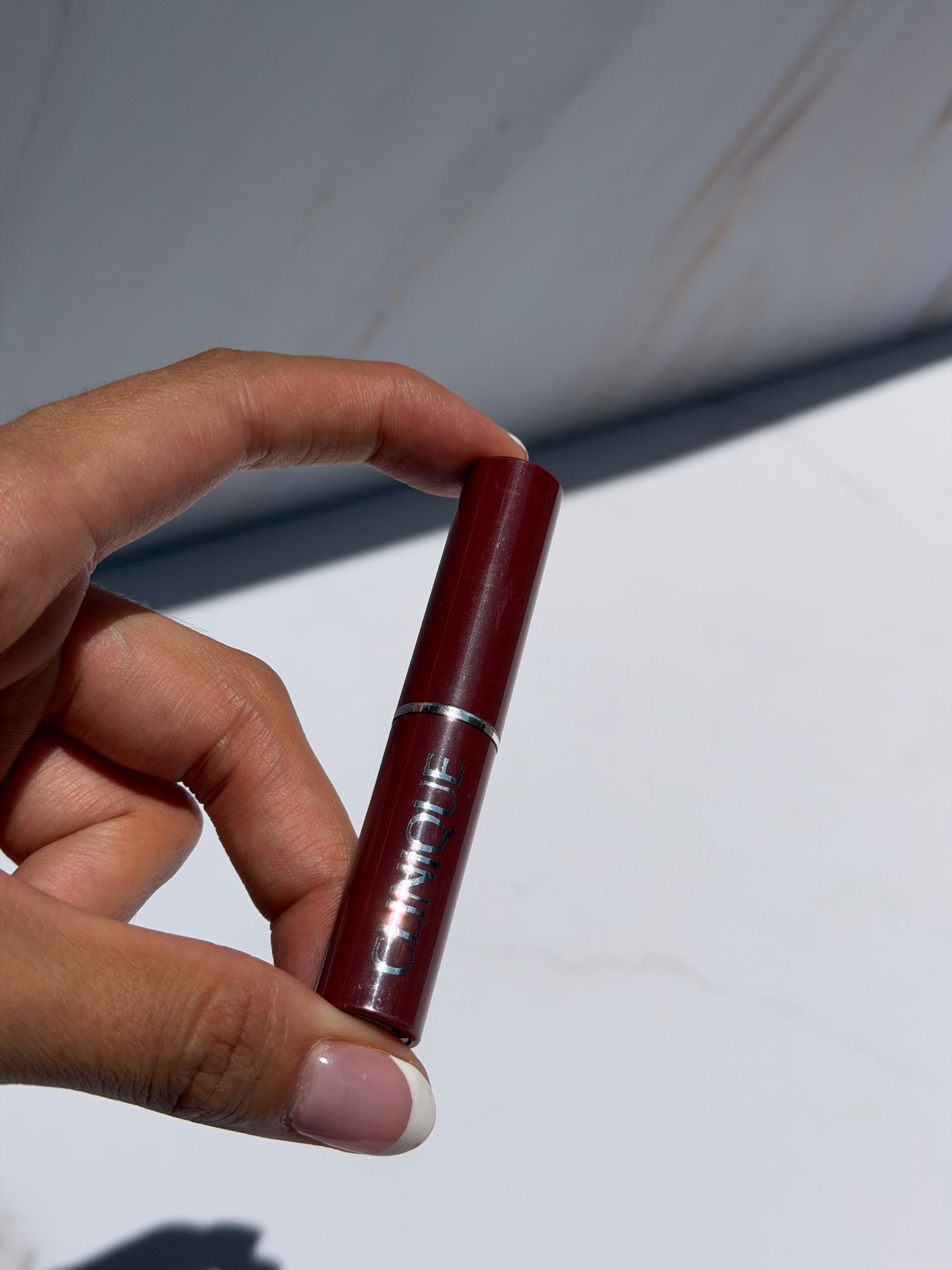 Clinique- Almost Lipstick tono Black Honey
