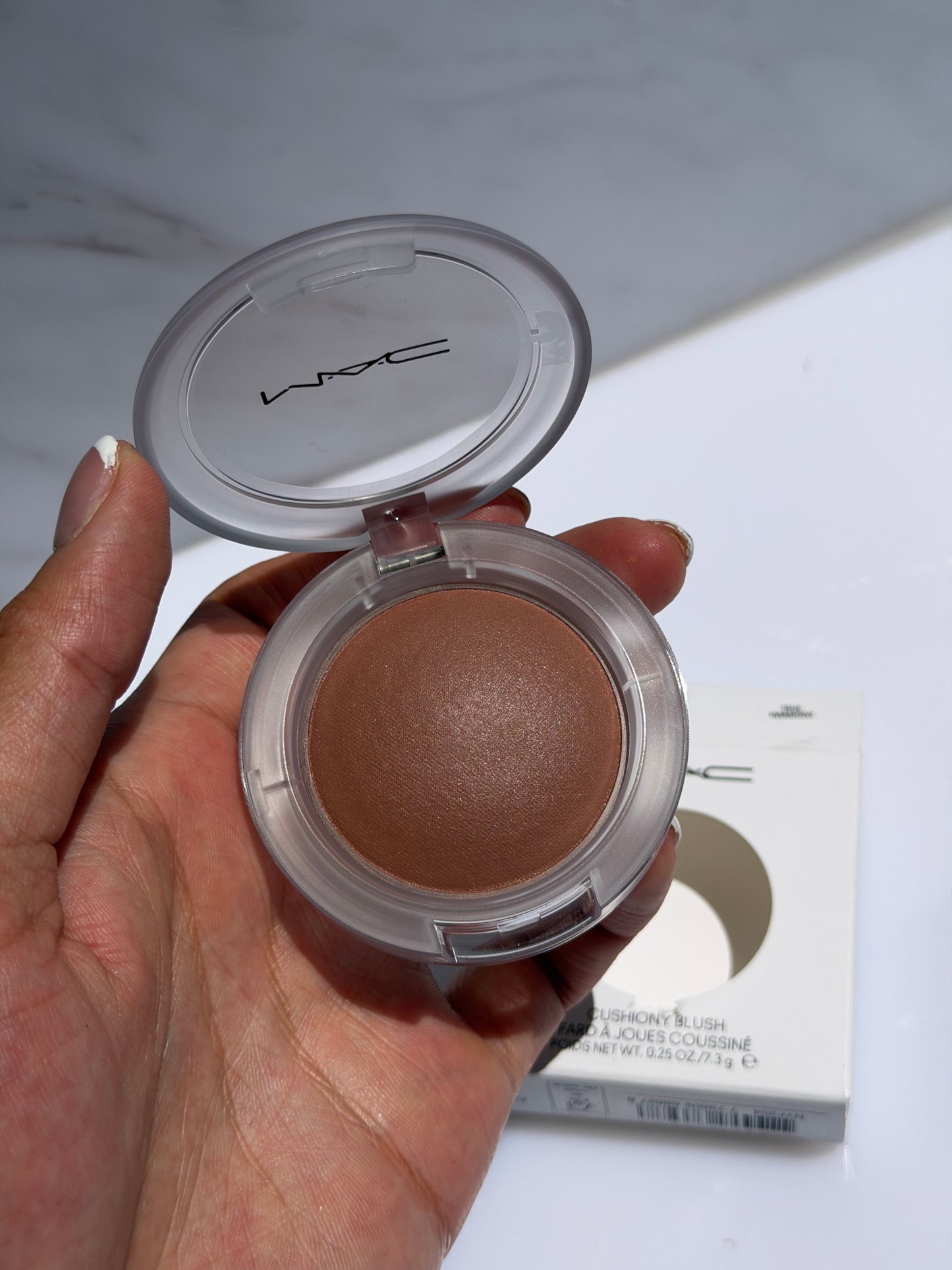 MAC Cosmetics-Glow Play Cushiony Lightweight Buildable Blurring Blush