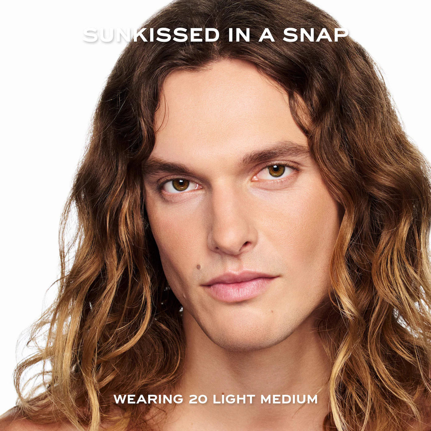 Marc Jacobs Beauty- Legally Bronze Talc-Free Blurring Powder Bronzer- TONO- 20 LIGHT MÉDIUM