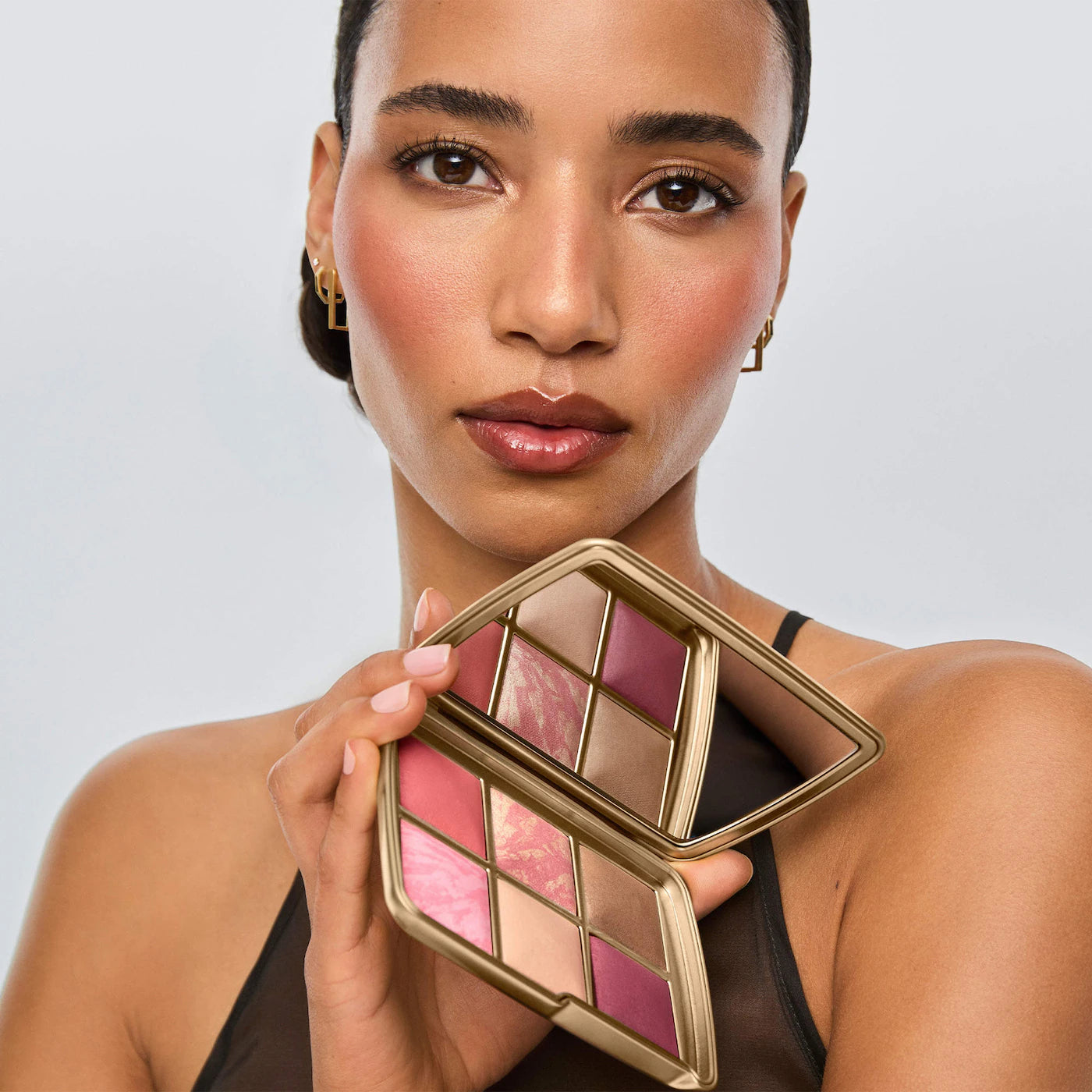 PREVENTA-Hourglass Ambient Lighting Edit Unlocked Palette LOVE (exclusiva Sephora USA, llega finales de octubre)