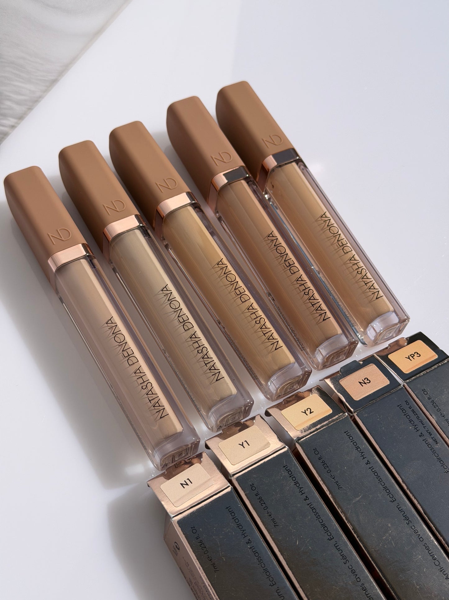 NATASHA DENONA Hy-Glam Brightening & Hydrating Medium to Full Coverage Crease Proof Serum Concealer