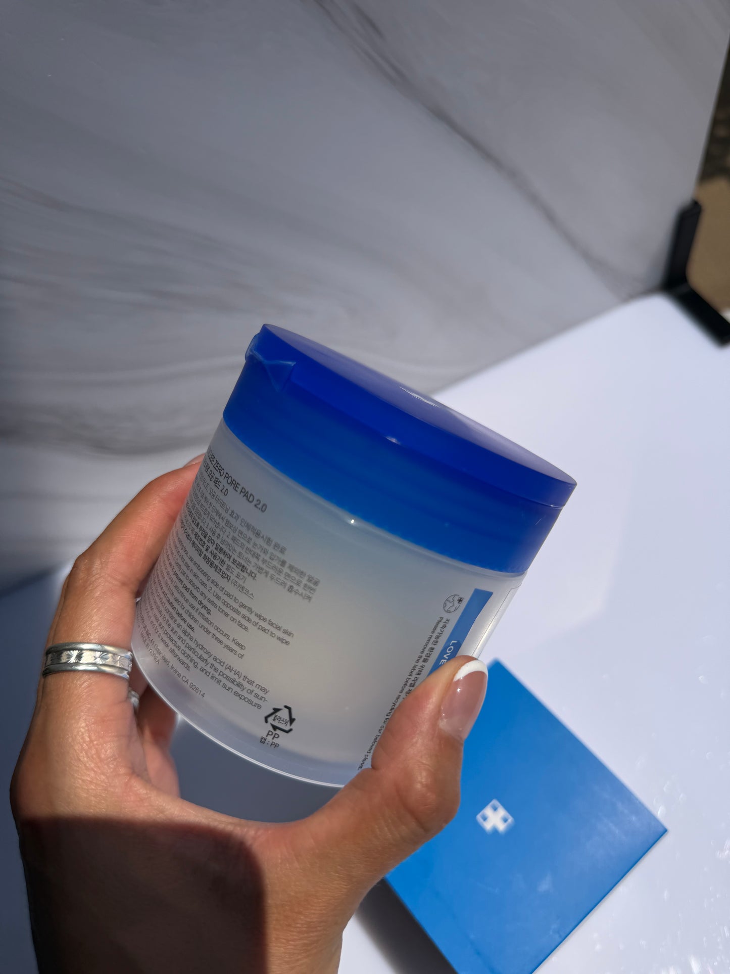 medicube-Zero Pore Pad