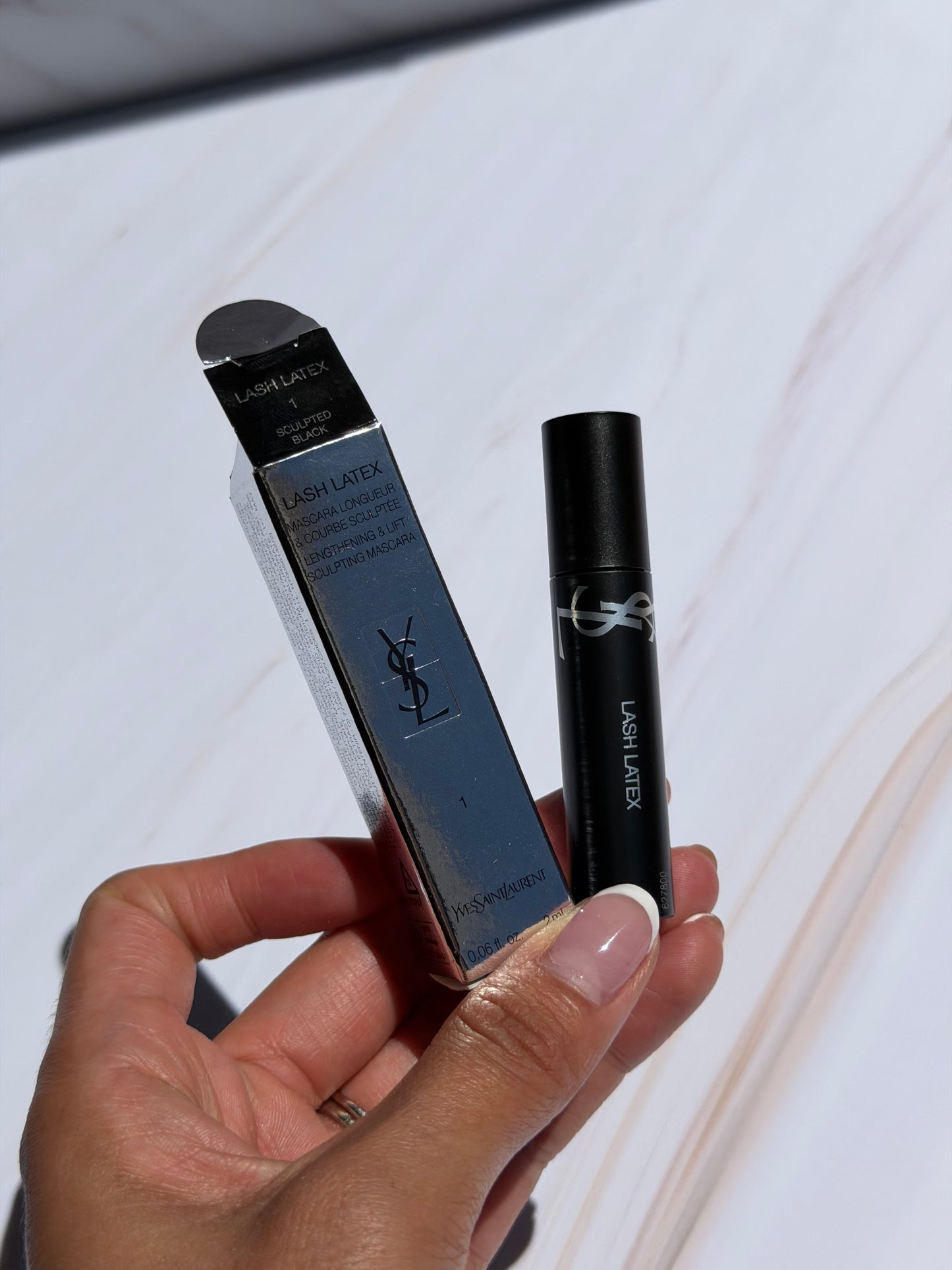Yves Saint Laurent- MINI Lash Latex Sculpting & Lengthening Mascara