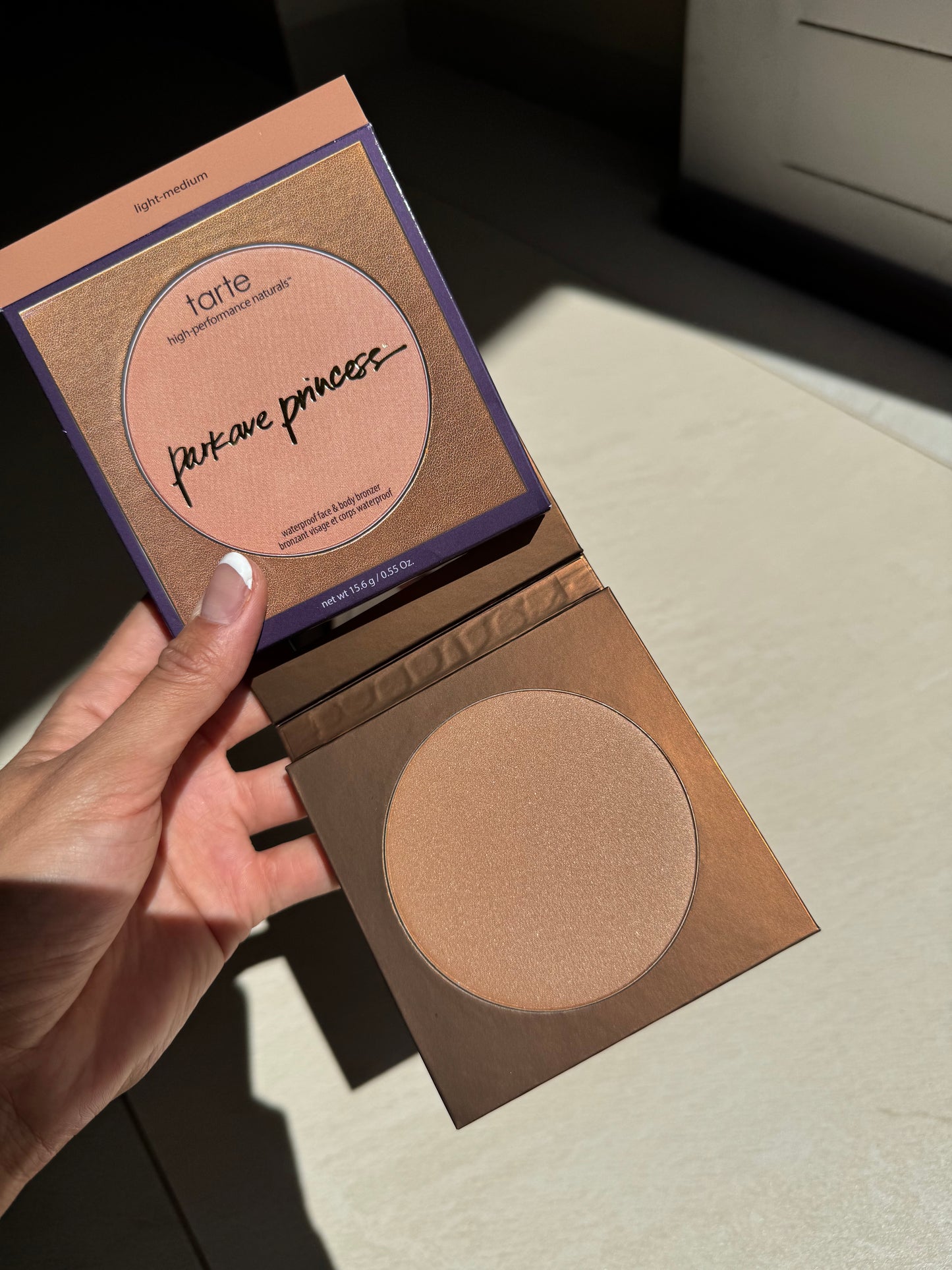 Park ave princess™ waterproof face & body bronzer Tono- Light-medium Tarte