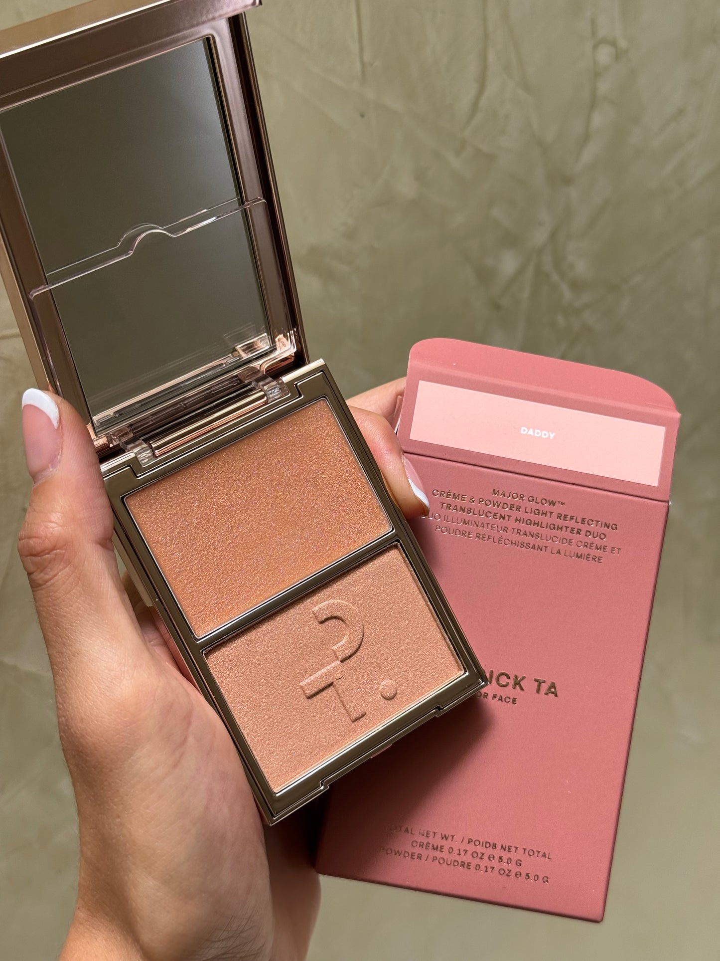 PATRICK TA Major Glow Crème & Powder Light Reflecting Translucent Highlighter Duo DADDY