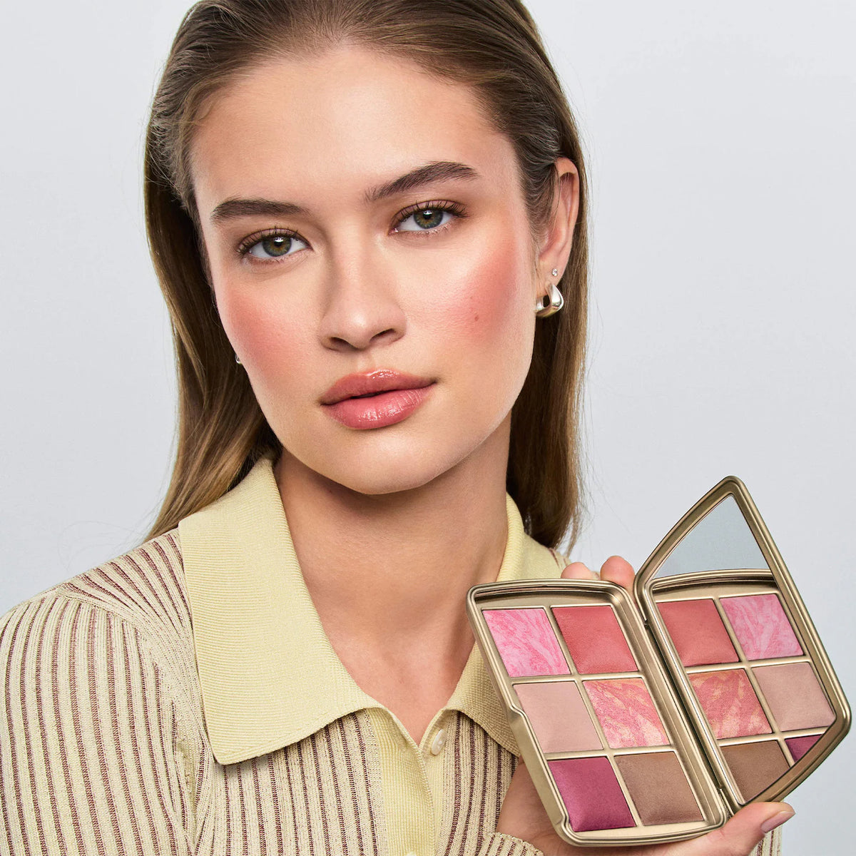 PREVENTA-Hourglass Ambient Lighting Edit Unlocked Palette LOVE (exclusiva Sephora USA, llega finales de octubre)
