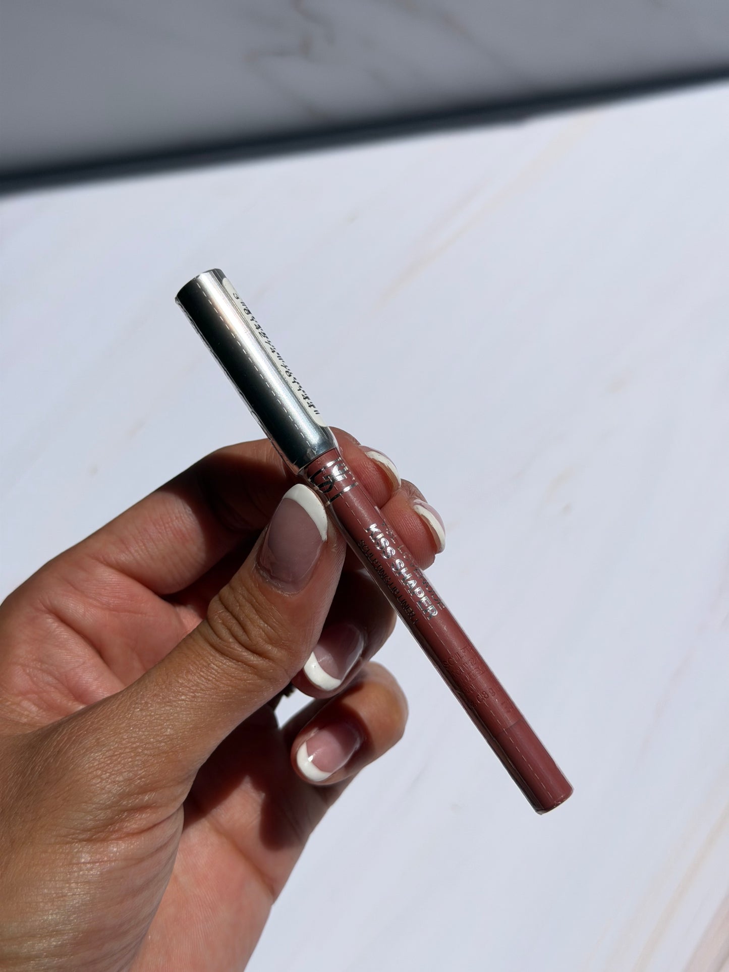 Yves Saint Laurent- MINI Kiss Shaper Long-Lasting Sculpting Lip Liner- Tono 1 Pink nude