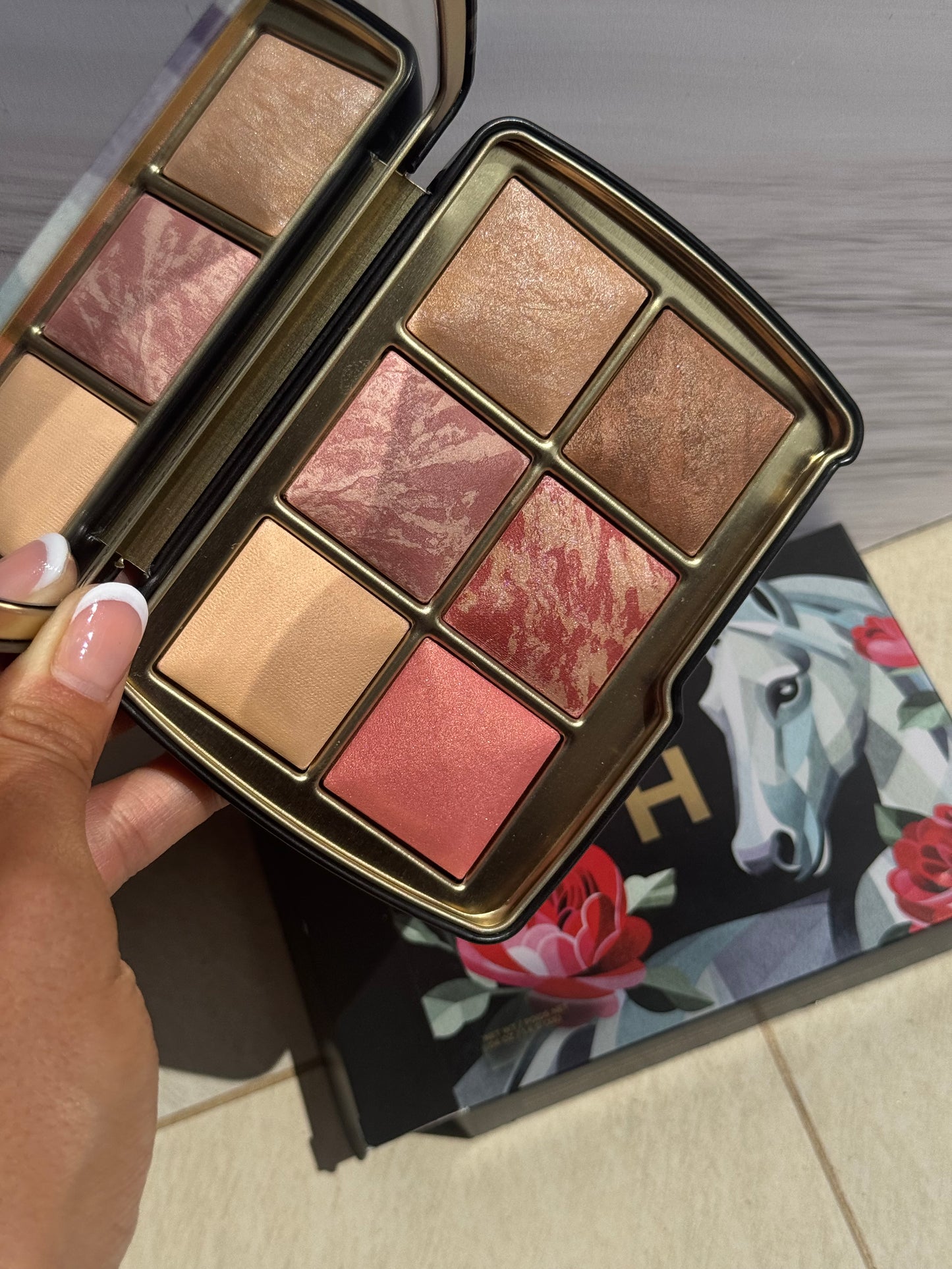 Hourglass Ambient Lighting Edit Unlocked HORSE Palette