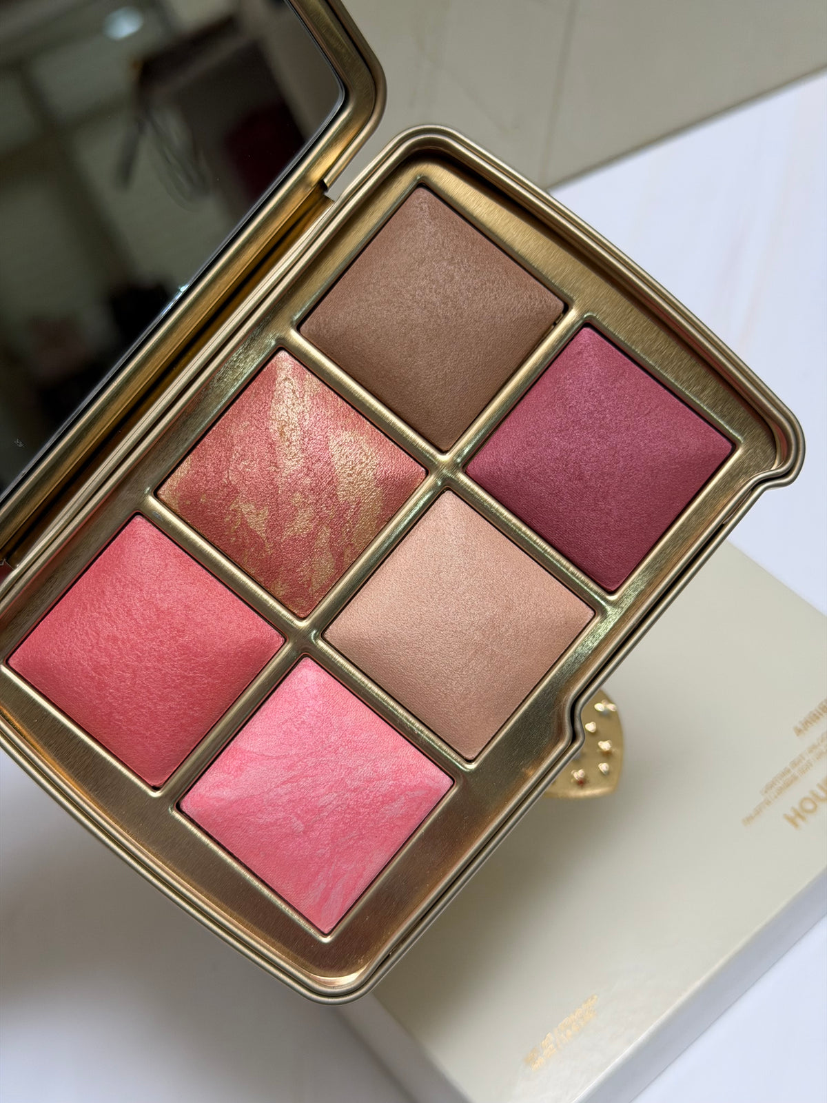 Hourglass Ambient Lighting Edit Unlocked Palette LOVE (exclusiva Sephora USA)