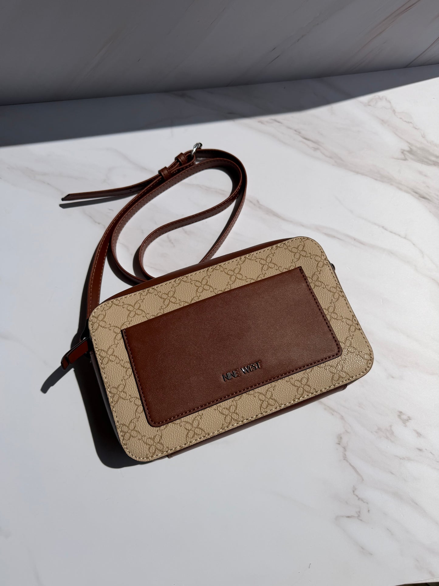 Crossbody NINE WEST- Color Café chica