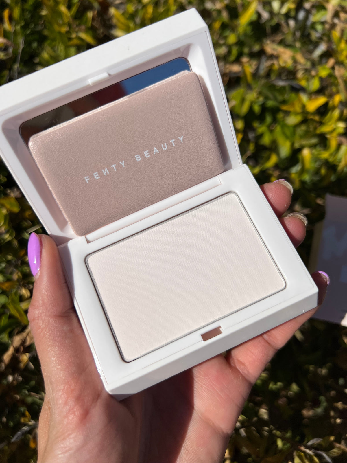 Invisimatte Instant Setting + Blotting Powder Fenty Beauty By Rihanna