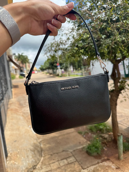 Convertible Wristlet Negra Michael Kors
