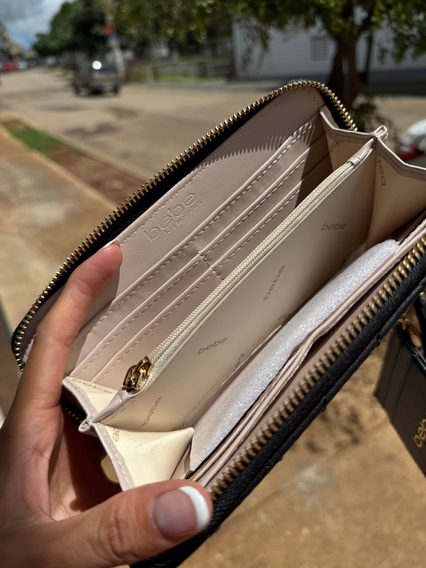 Cartera Bebe Negra con Tarjetero
