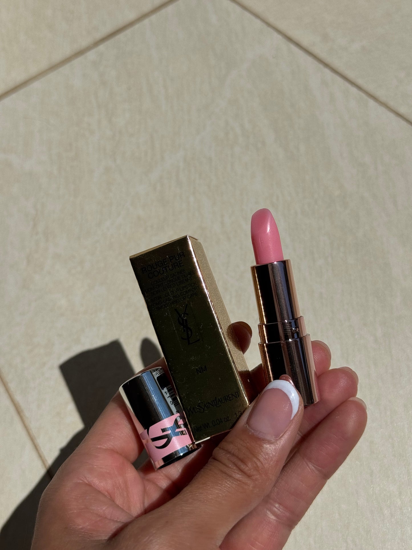 Yves Saint Laurent YSL Candy Glow Tinted Butter Balm Tono 1B Pink Sunrise