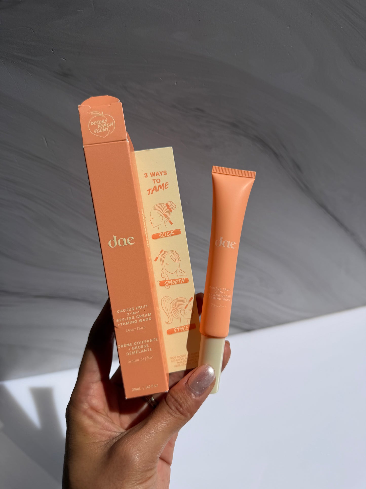 dae Cactus Fruit 3-in-1 Styling Cream with Taming Wand