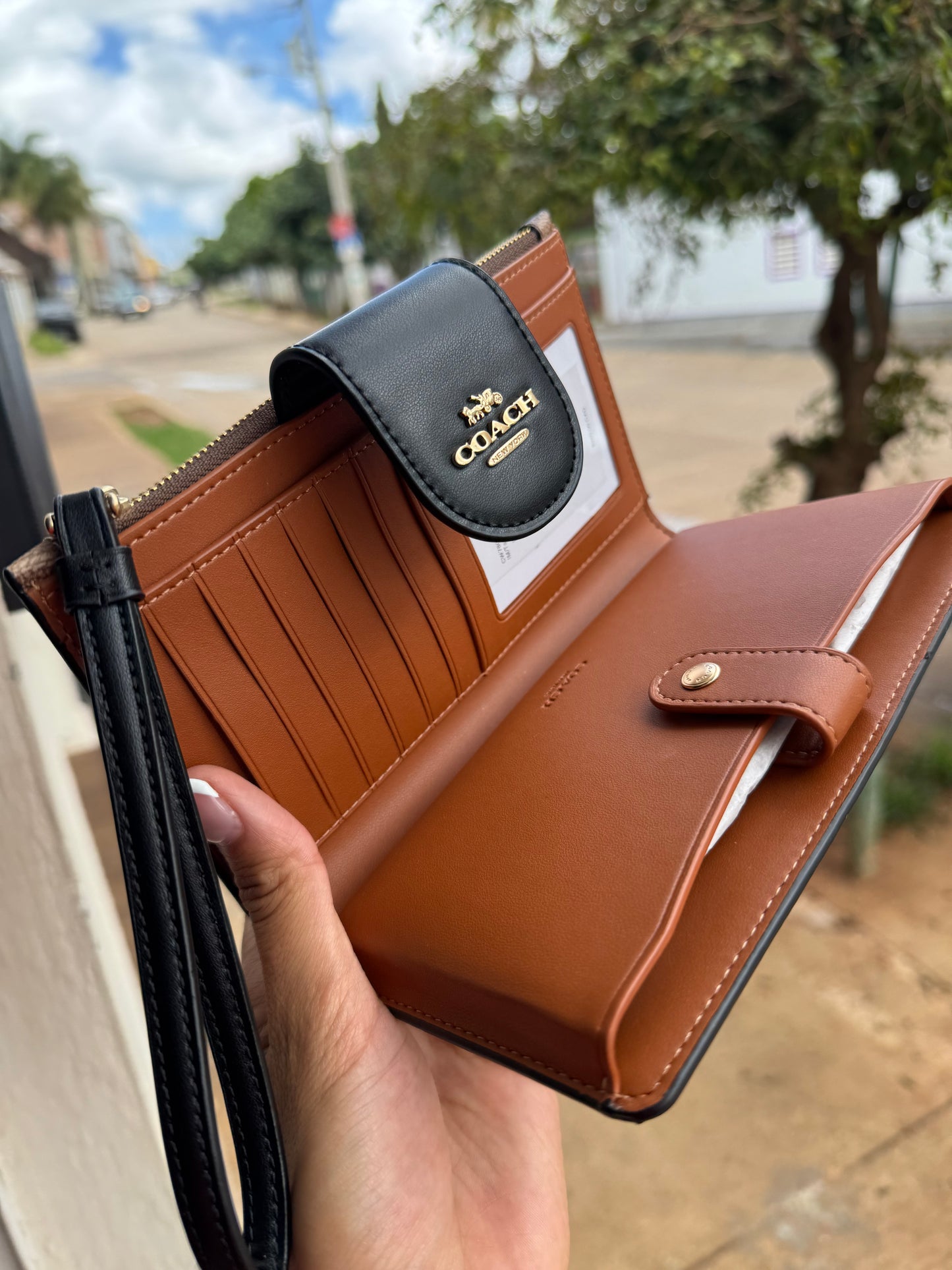 Phone Wallet COACH In Signature Canvas Gold/Tan/Black