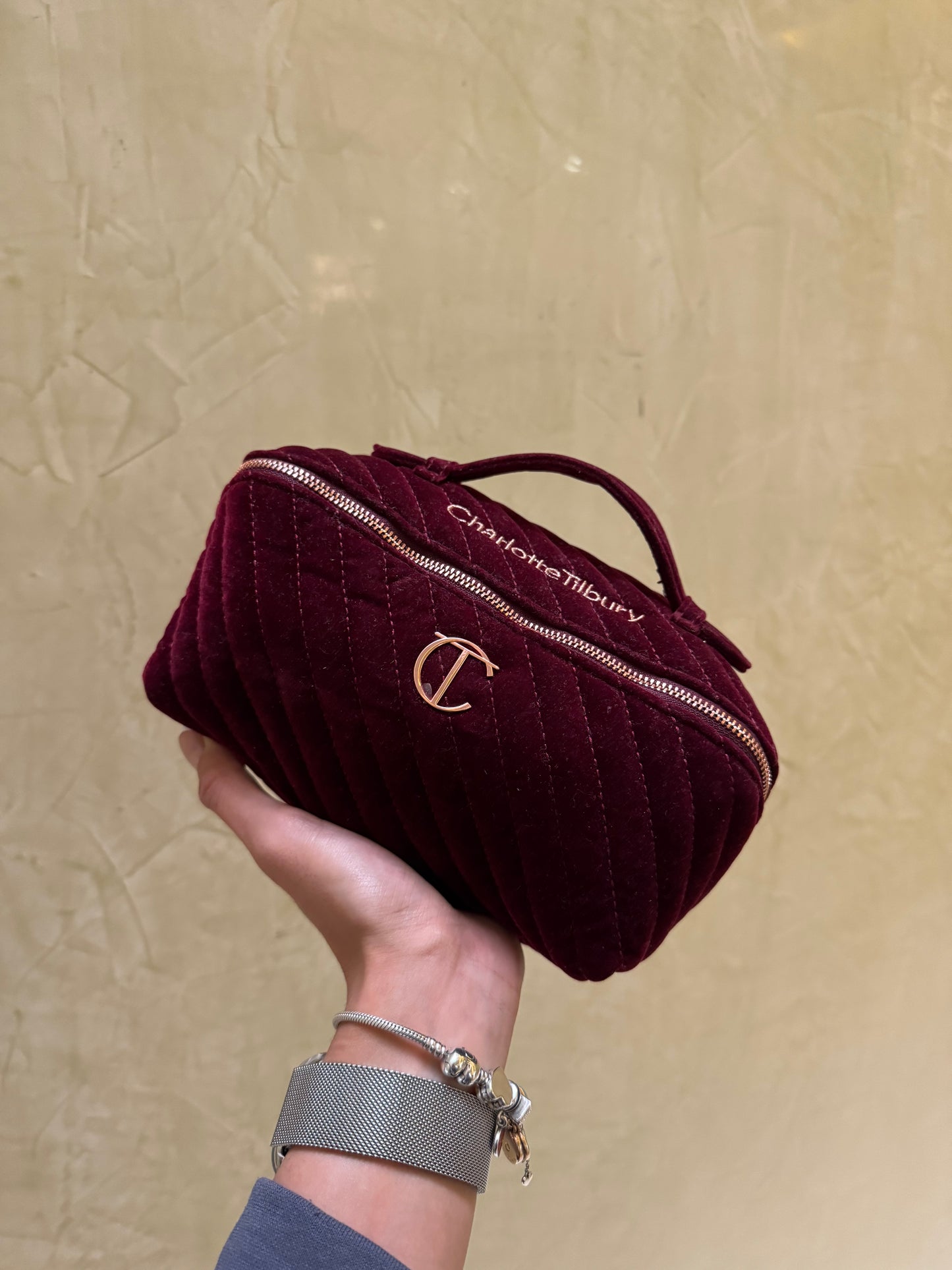 MAKEUP BAG OF DREAMS - Charlotte Tilbury Cosmetiquera