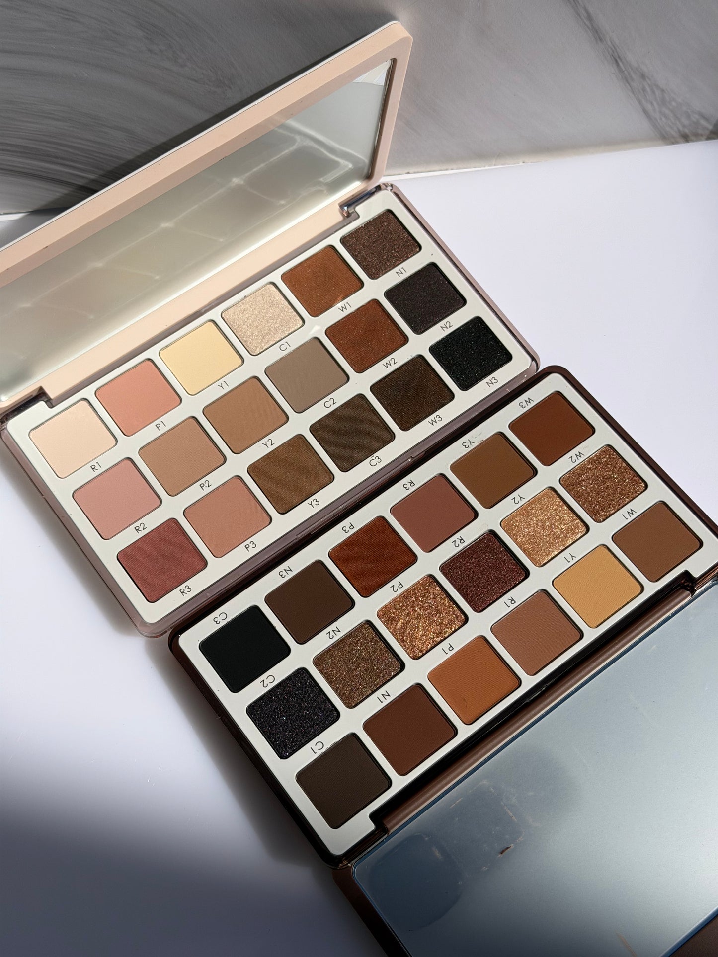NATASHA DENONA Eye Sculpt Texture & Tone Eyeshadow Palette- DRAMATIC