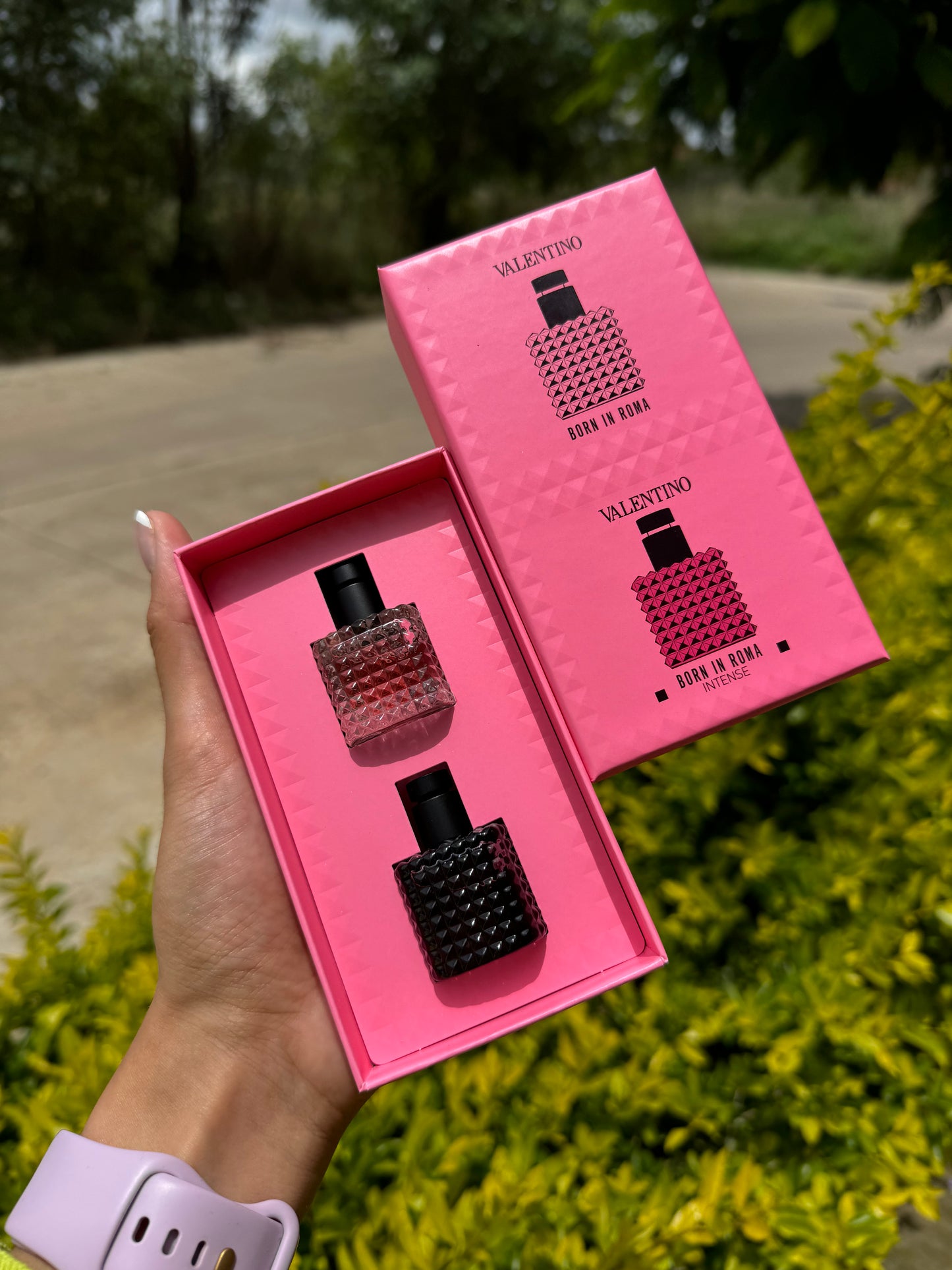 Valentino Mini Donna Born in Roma & Donna Born in Roma Intense Perfume Set