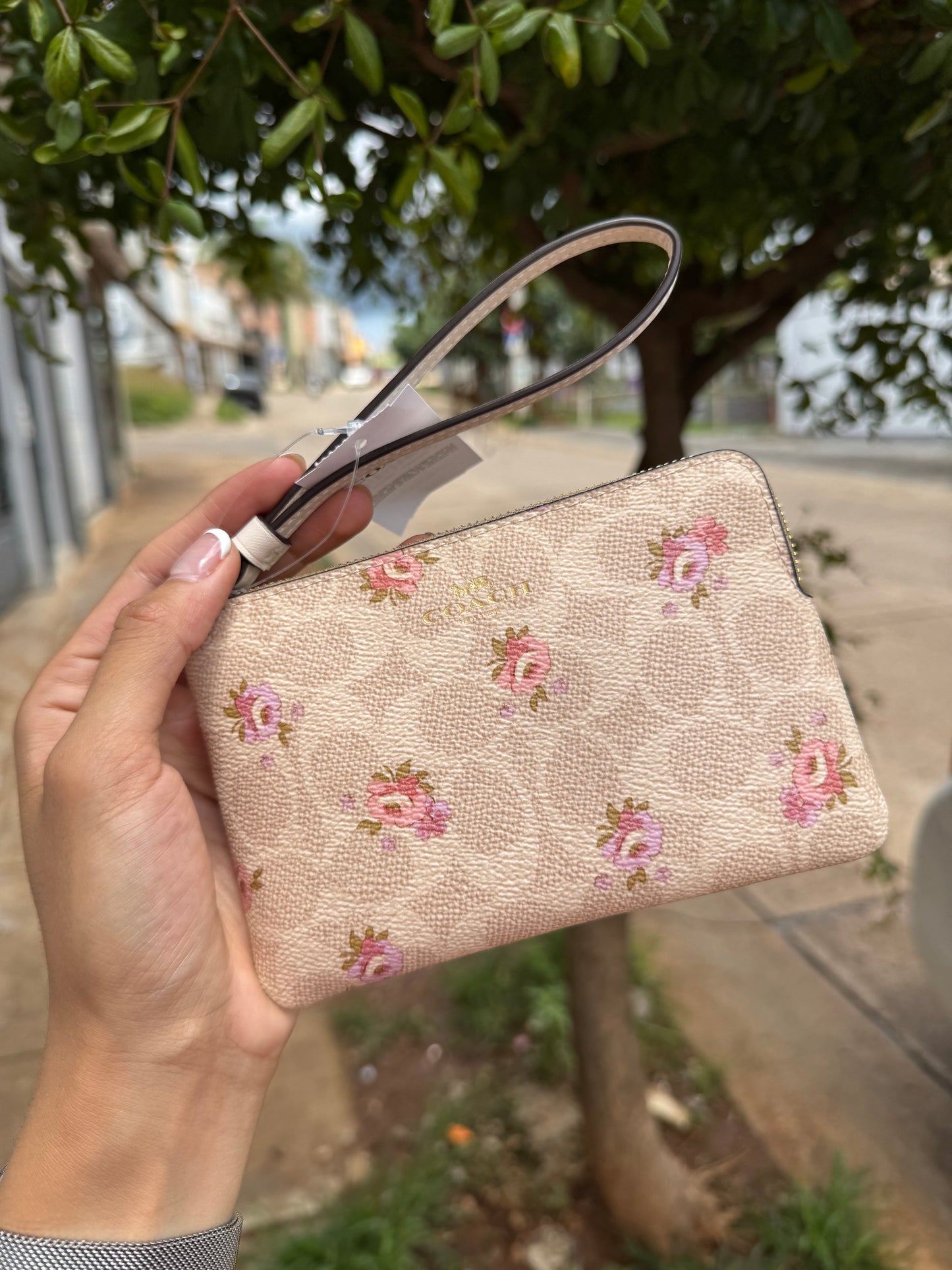 Muñequera Coach de Flores chica de un cierre