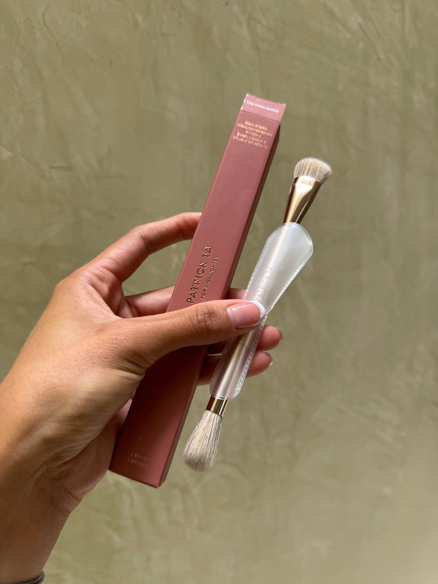 PATRICK TA Dual Ended Highlighter Brush