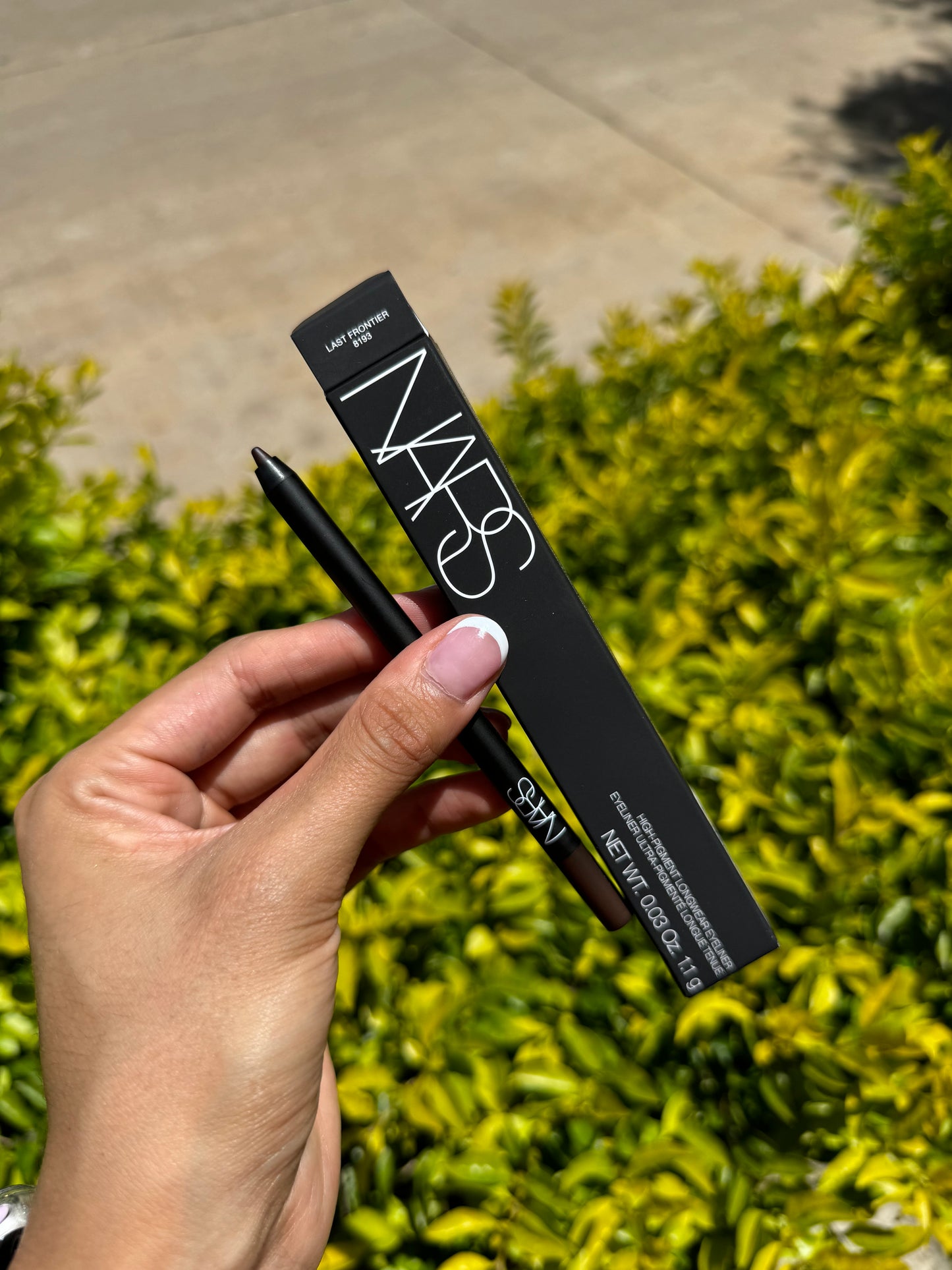 HIGH-PIGMENT LONGWEAR EYELINER NARS