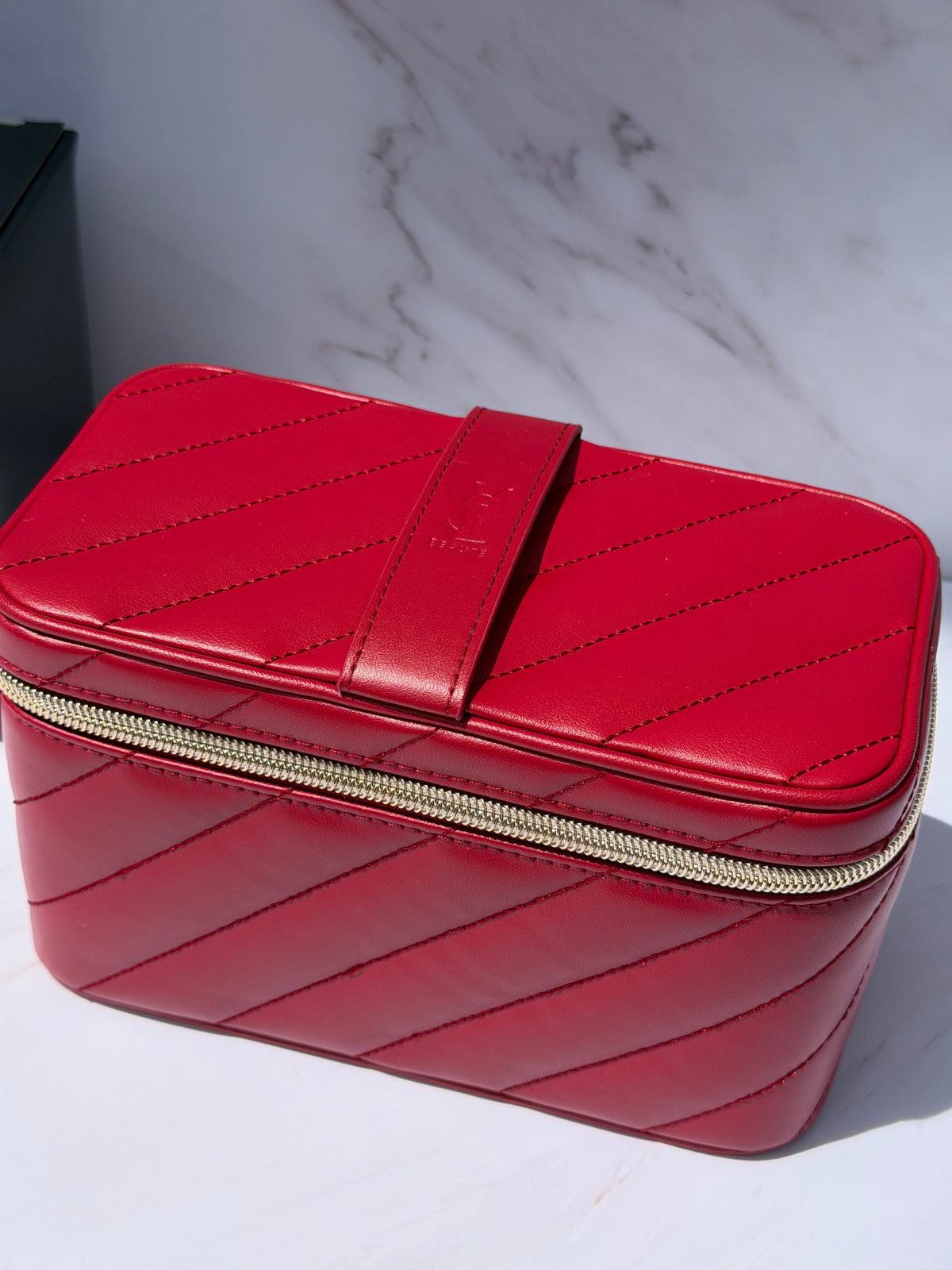 Makeup Bag YSL roja cosmetiquera