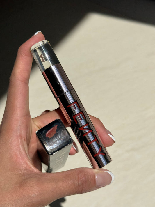Fenty Beauty by Rihanna- Fenty Icon Velvet Liquid Lipstick Tono- H.B.I.C. 02
