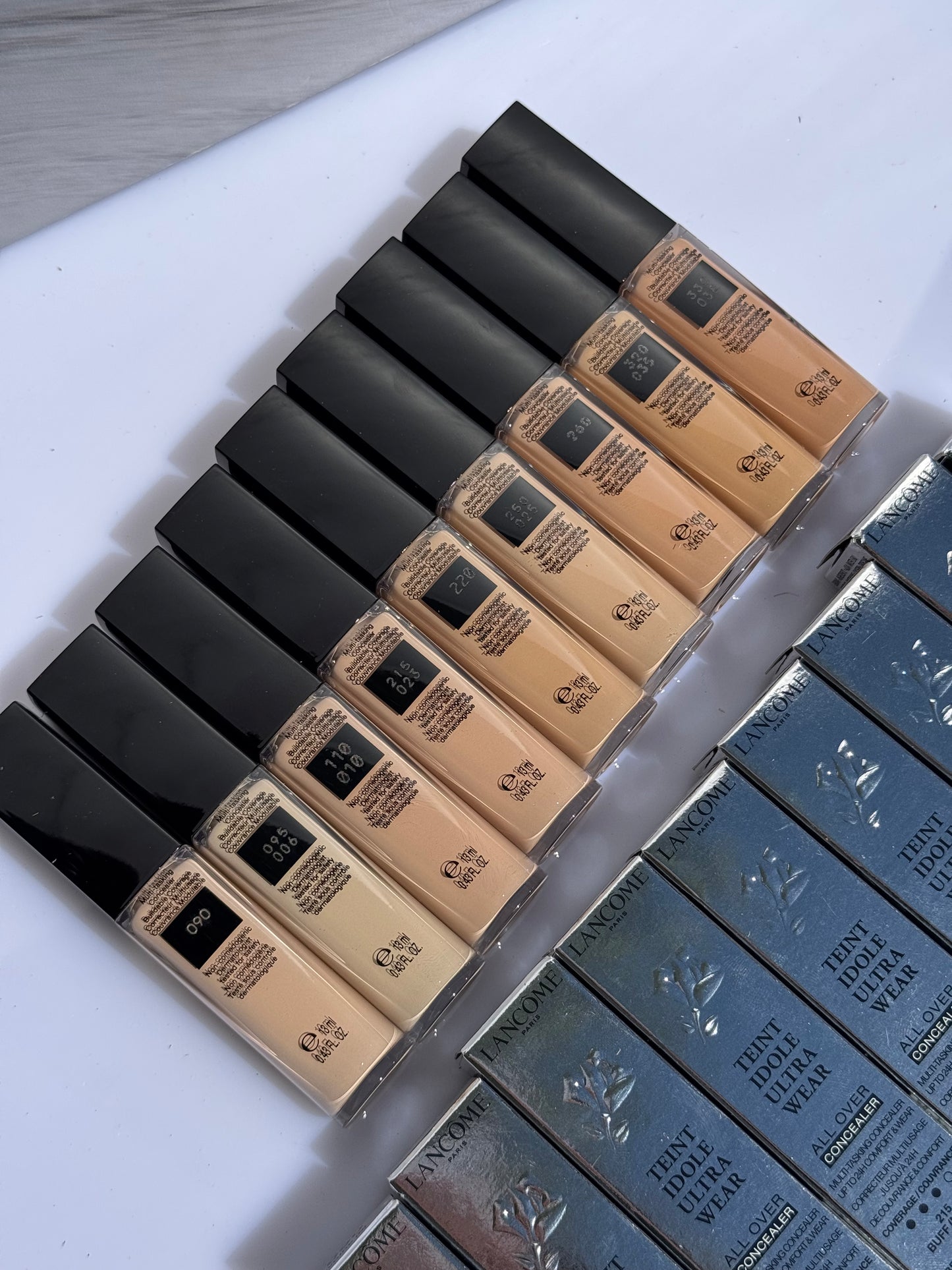 Lancôme Teint Idole Ultra Wear All Over Full Coverage Concealer Tono- 090 IVOIRE (N)