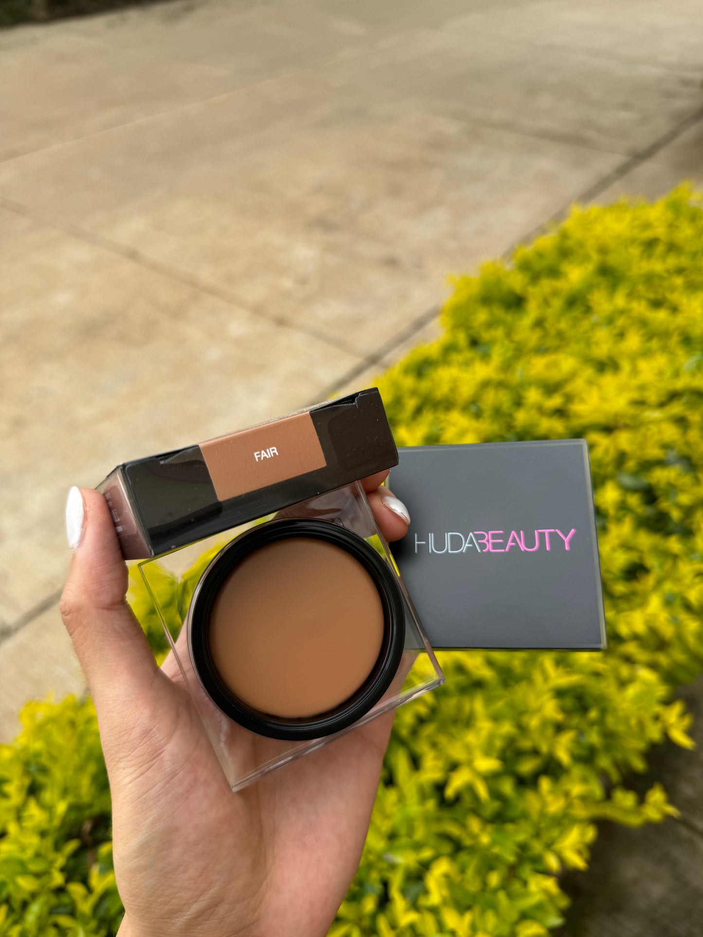 TANTOUR Contour & Bronzer Cream HUDA BEAUTY tono FAIR