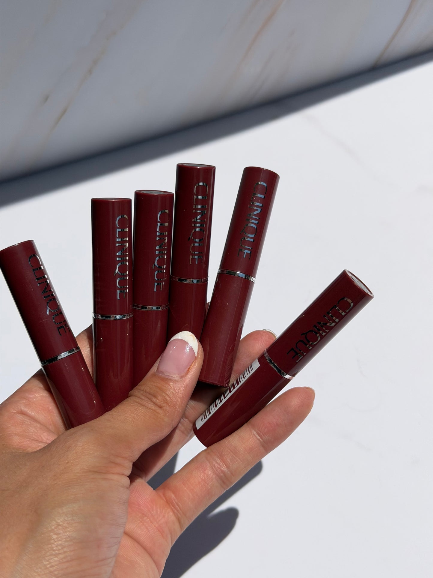 Clinique- Almost Lipstick tono Black Honey