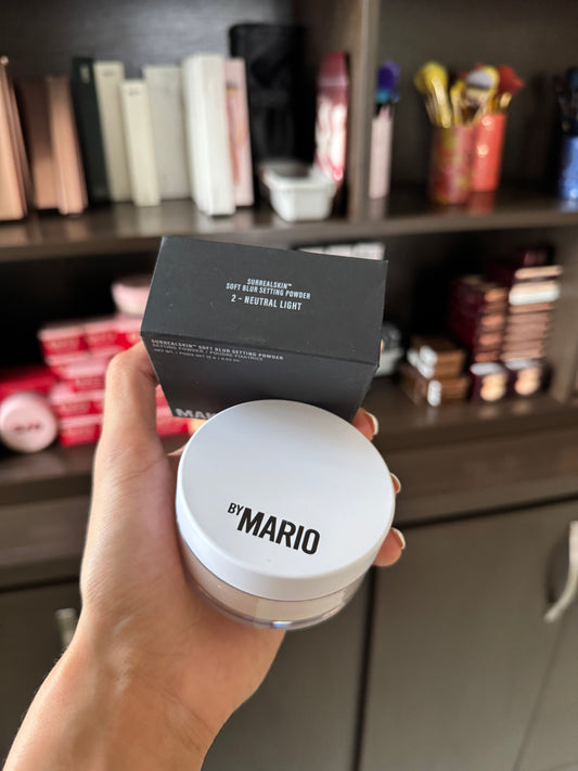 MAKEUP BY MARIO SurrealSkin™ Talc-Free Soft Blur Setting Powder Tono-2 Neutral Light