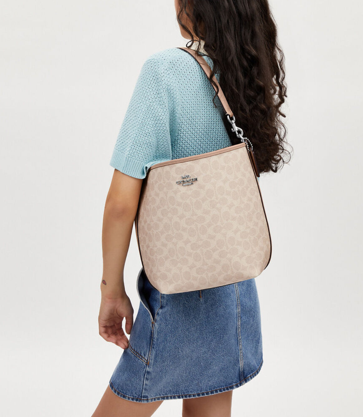 City Large Bucket Bag In Signature Canvas COACH