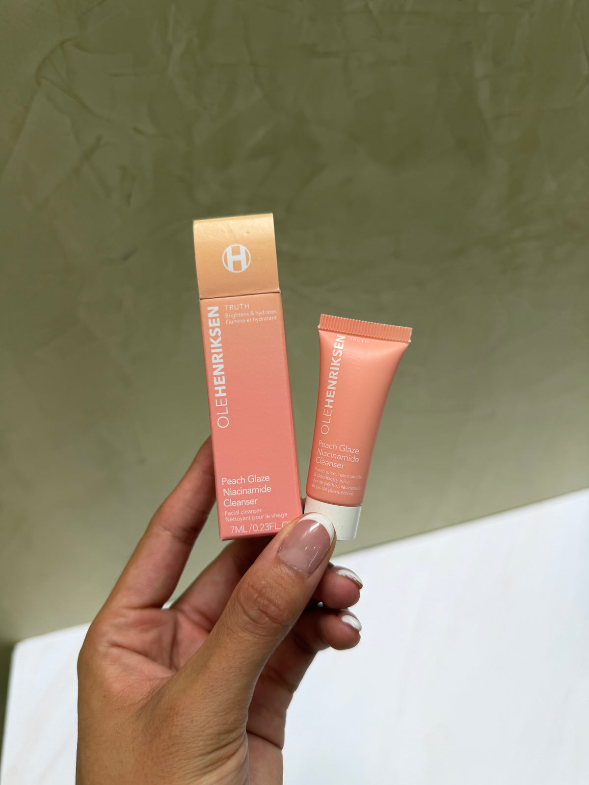 Mini Peach Glaze Niacinamide Cleanser - Olehenriksen 7ml