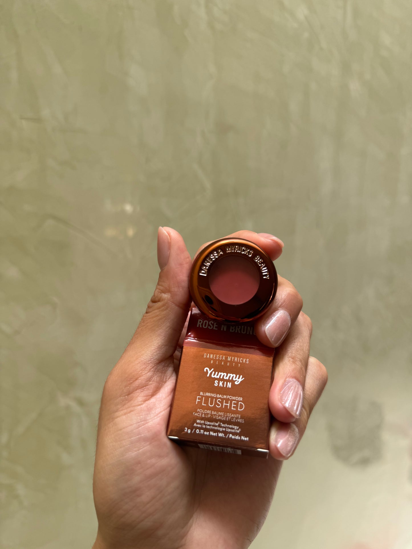 Mini Danessa Myricks Beauty Yummy Skin Blurring Balm Powder Flushed - Matte Color for Cheek & Lipi Tono- ROSÉ N BRUNCH