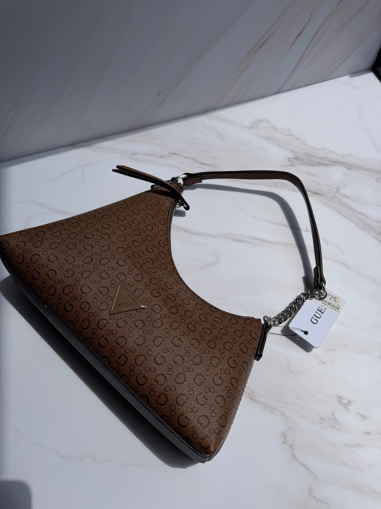 Hand Bag GUESS- café estampada chica