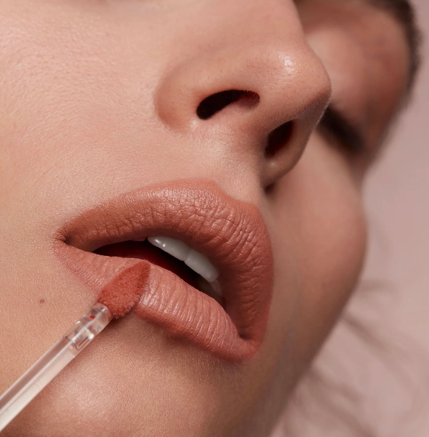 PATRICK TA- Silky Lip Crème Tono: She’s Secure