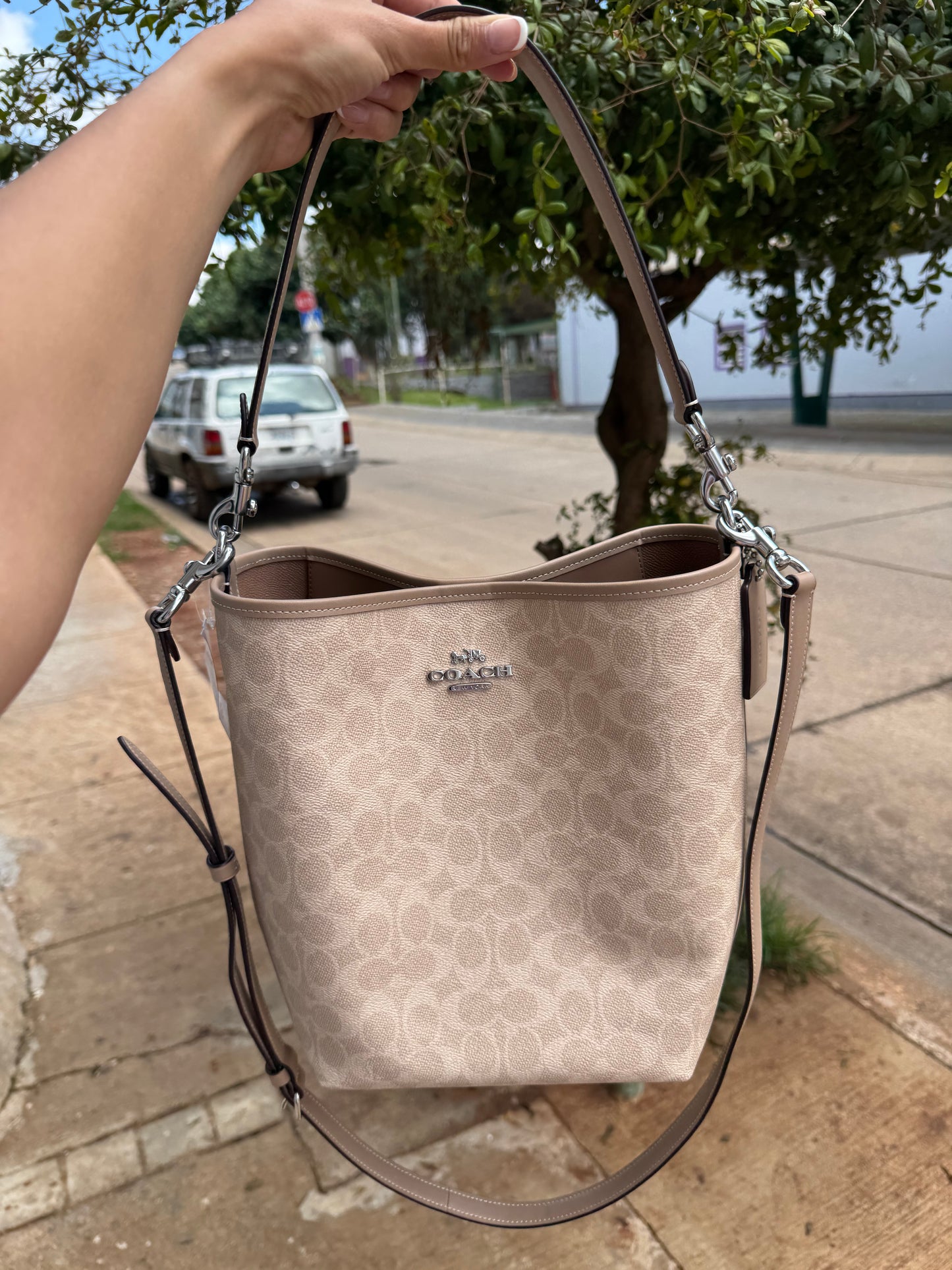 City Large Bucket Bag In Signature Canvas COACH