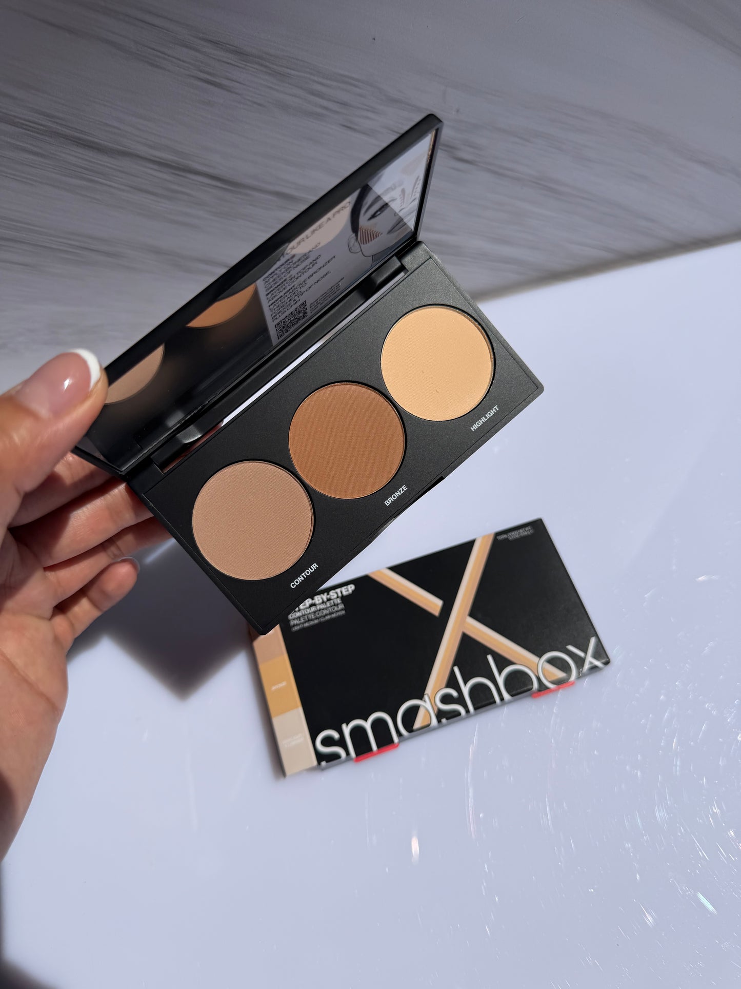 Smashbox-Step-By-Step Contour Palette – Contour, Bronzer & Highlighter- light-Medium