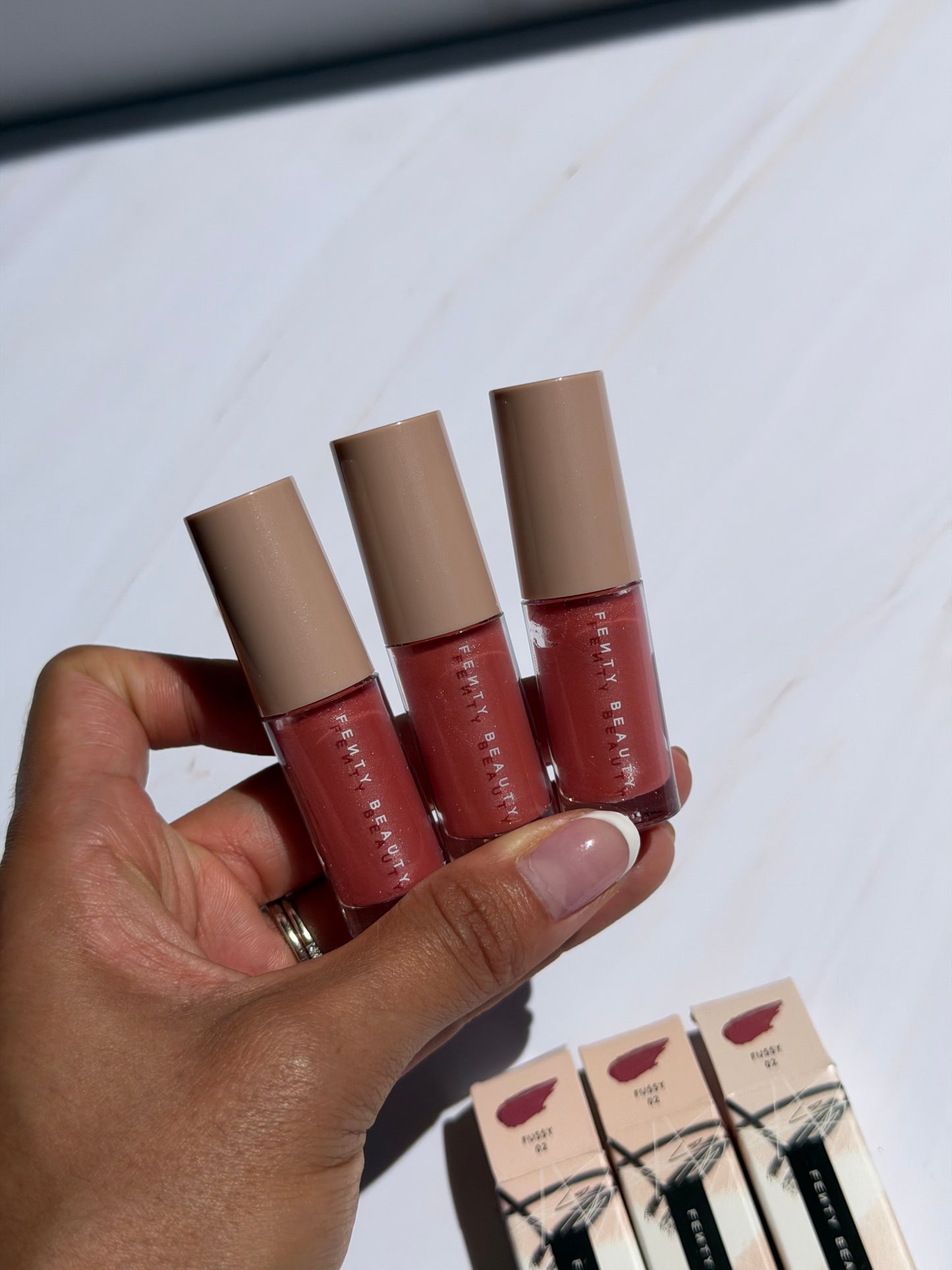 Fenty Beauty by Rihanna- MINI Gloss Bomb Universal Lip Gloss Luminizer- TOÑO FU$$Y