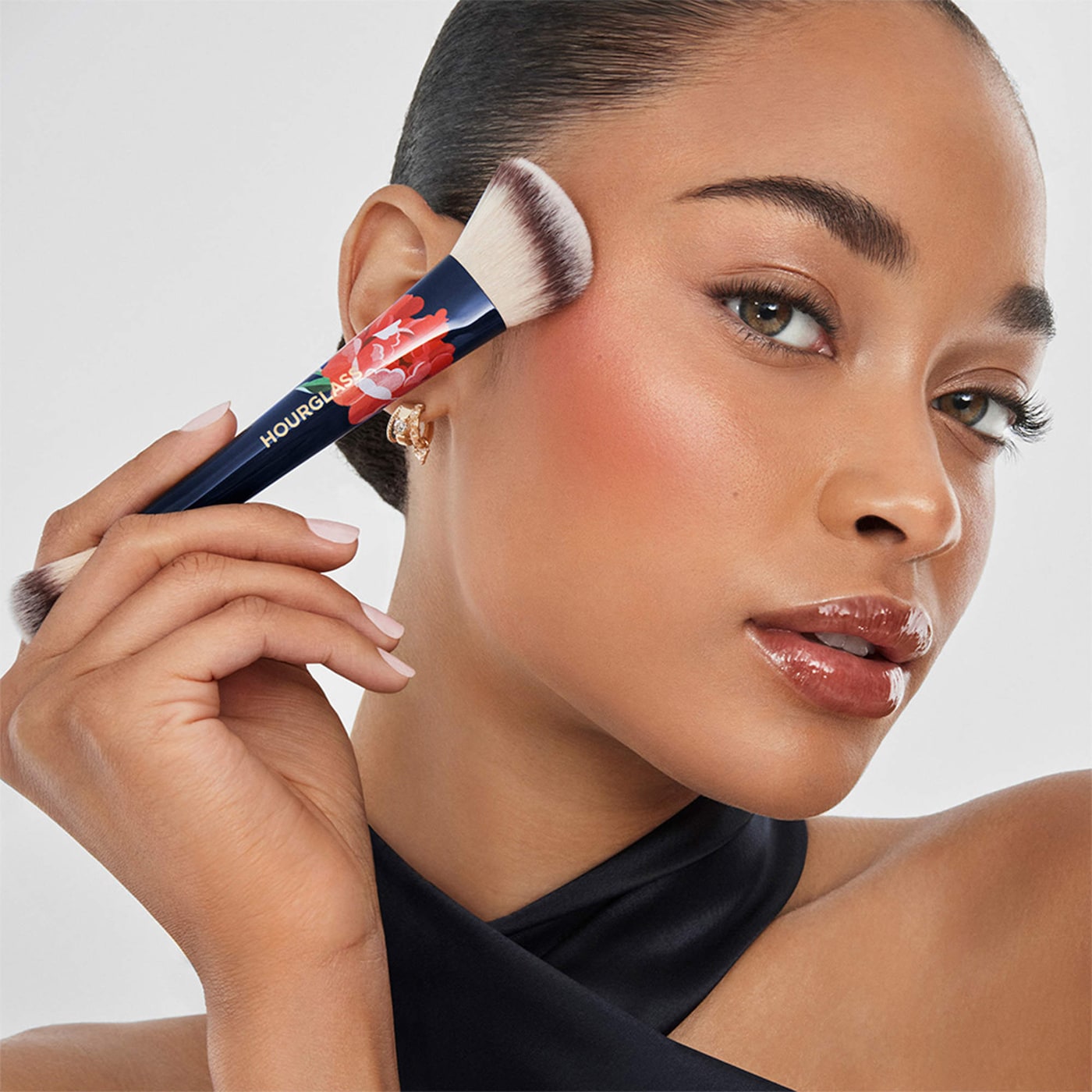 Hourglass AMBIENT LIGHTING EDIT BRUSH II HORSE