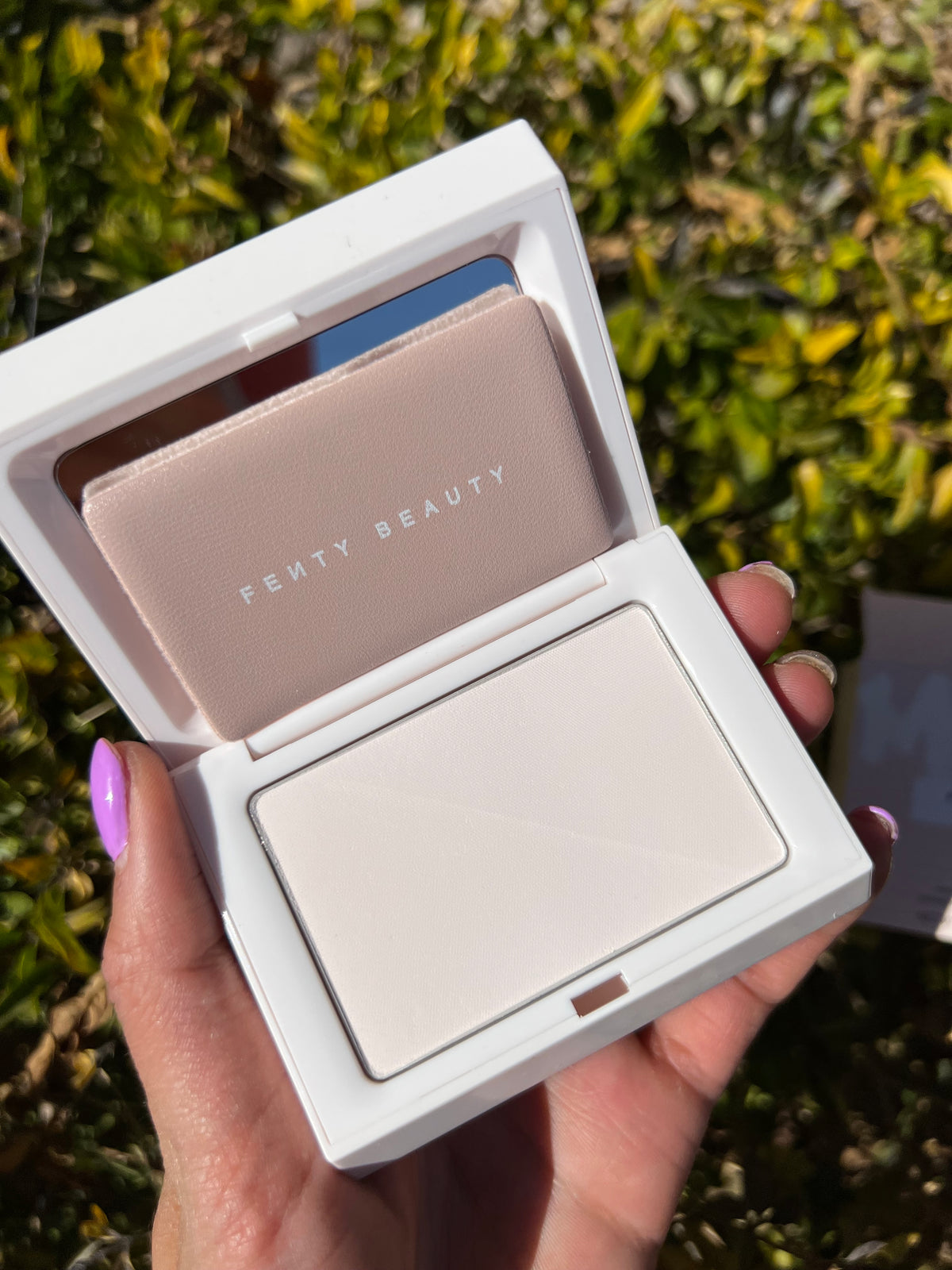 Invisimatte Instant Setting + Blotting Powder Fenty Beauty By Rihanna