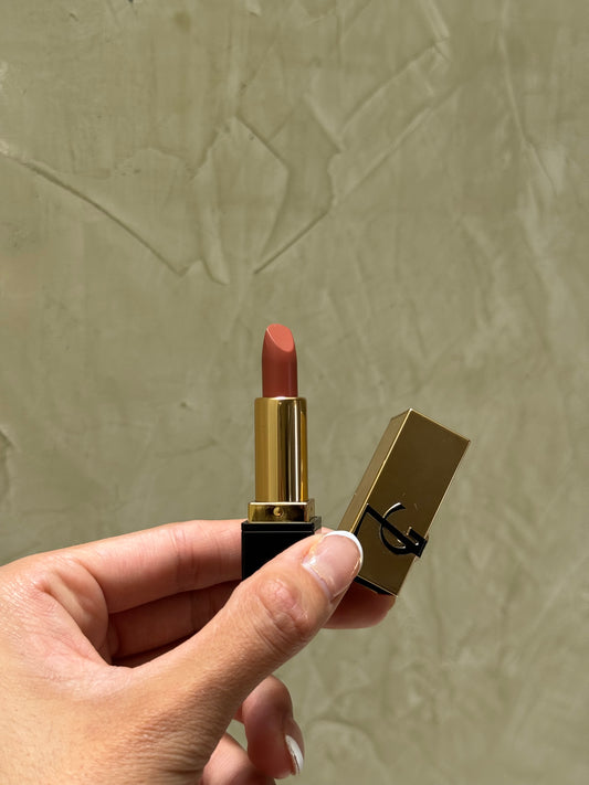 Mini Yves Saint Laurent Rouge Pur Couture Caring Satin Lipstick with Ceramides Tono- Nu Muse