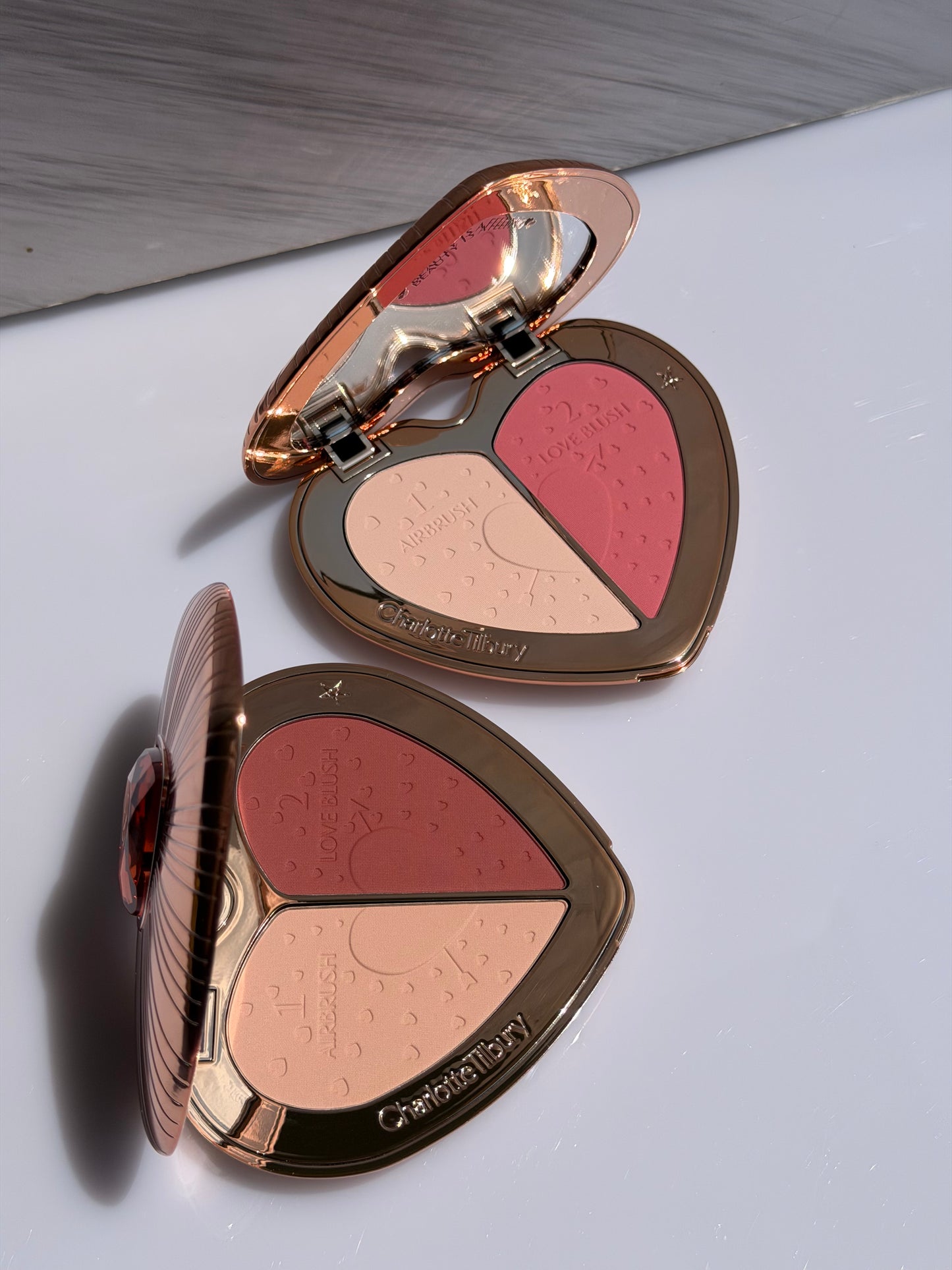 Charlotte Tilbury- Pillow Talk Beauty Soulmates Airbrush Flawless Finish Brightening and Blush Powder Palette - FLAWLESS ROSEWOOD