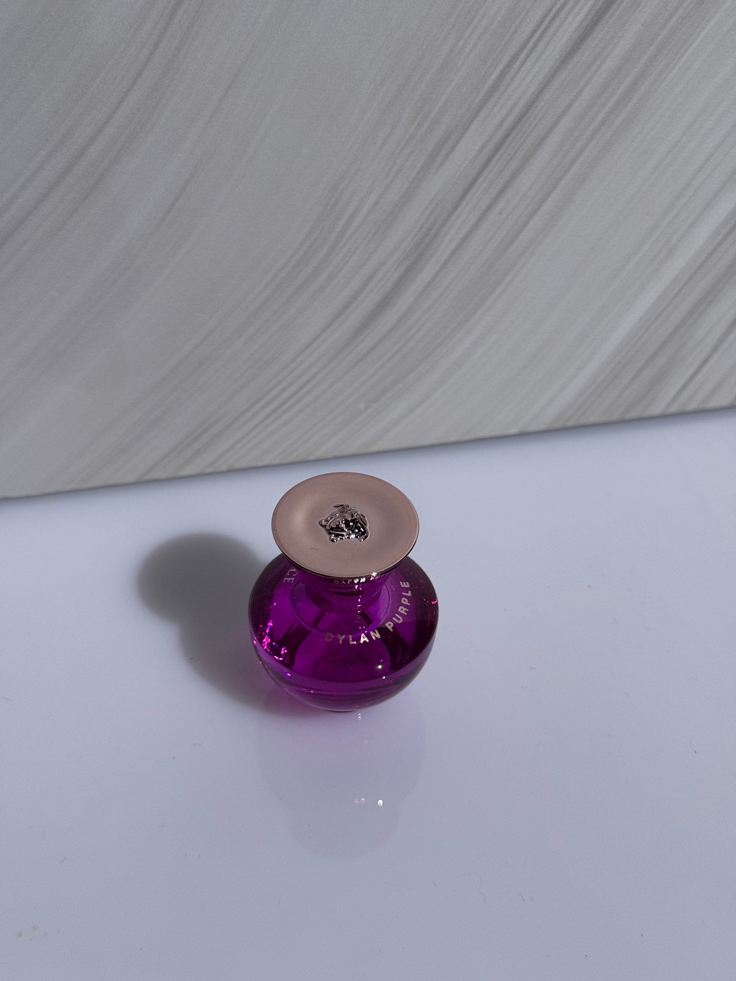 Mini EDP Dylan Purple VERSACE 5ml SIN CAJA