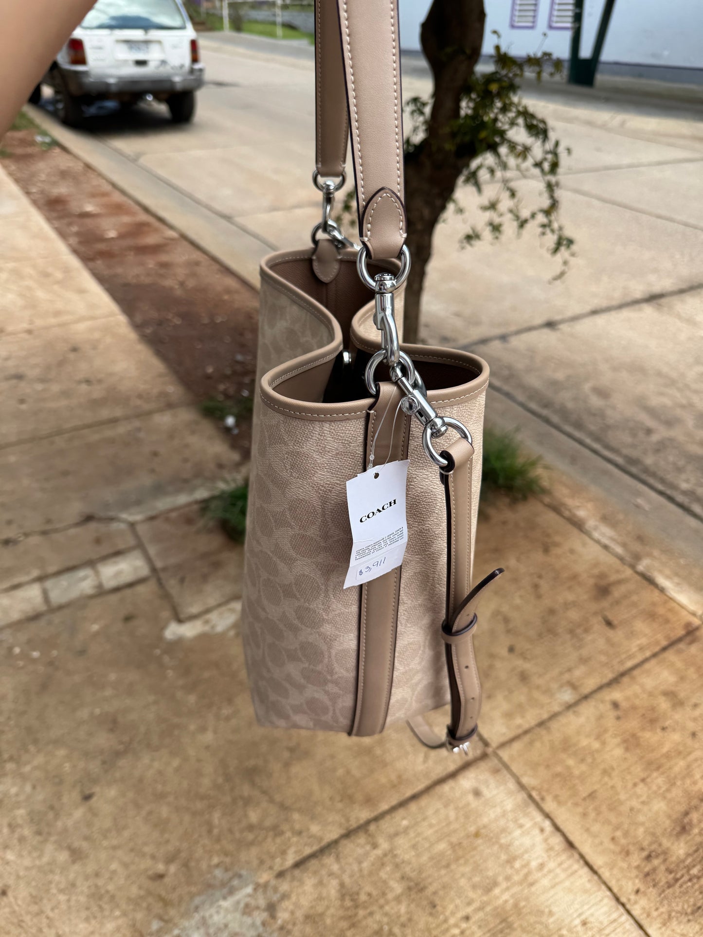 City Large Bucket Bag In Signature Canvas COACH