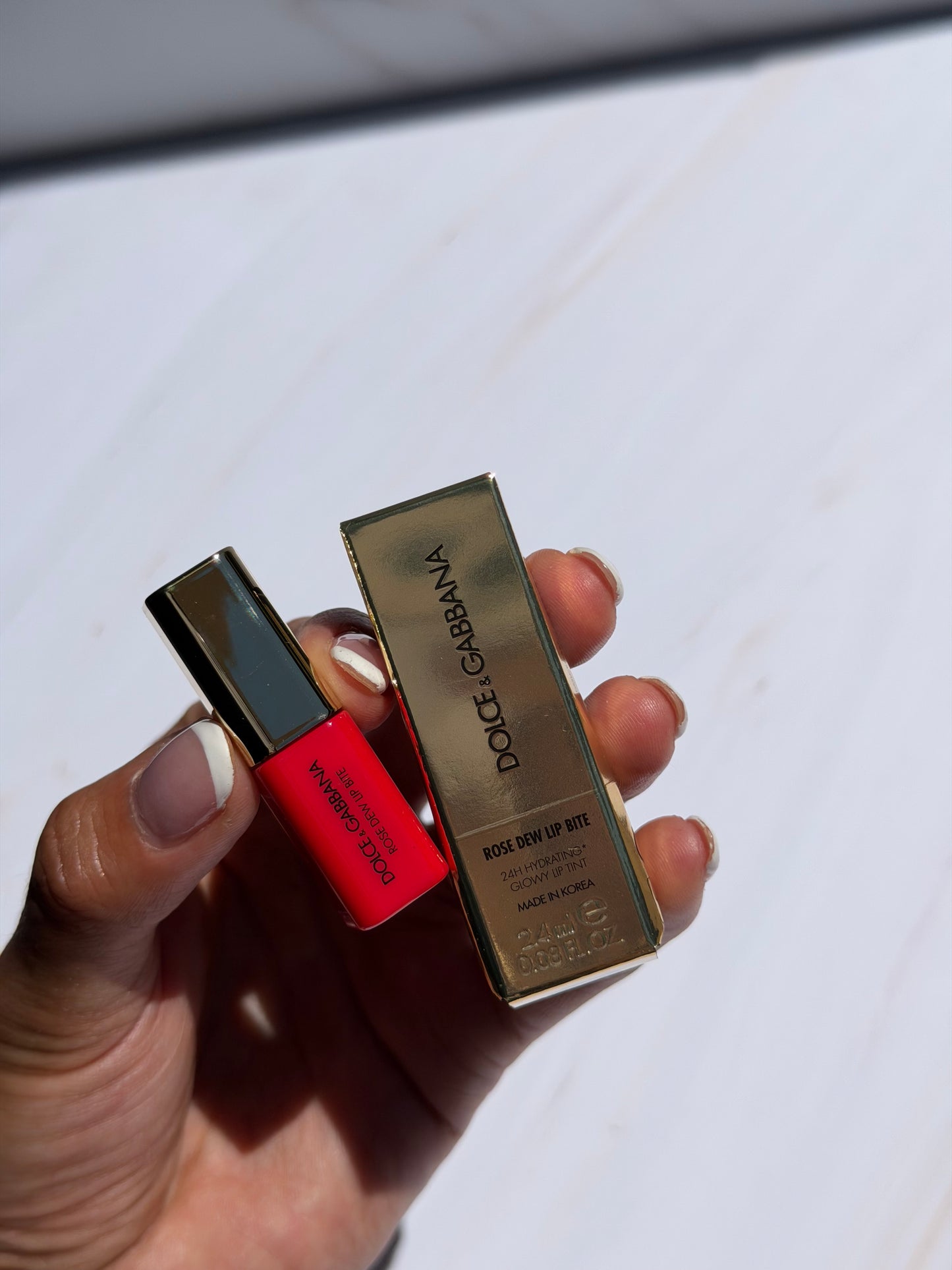 Dolce&Gabbana- MINI Rose Dew Lip Bite 24H Hydrating Glossy Lip Tint with Hyaluronic Acid- TONO 04 Flirty Red