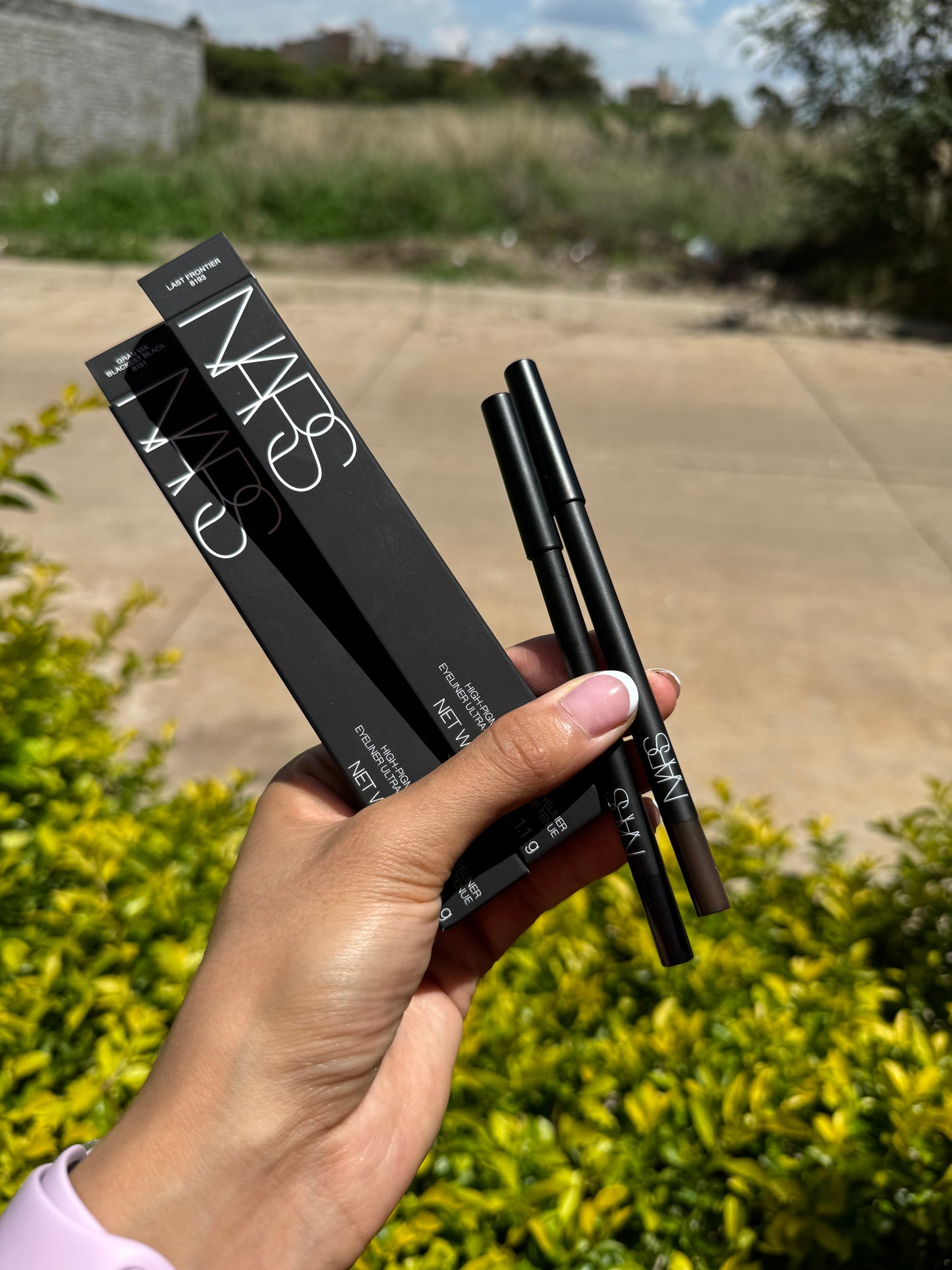 HIGH-PIGMENT LONGWEAR EYELINER NARS